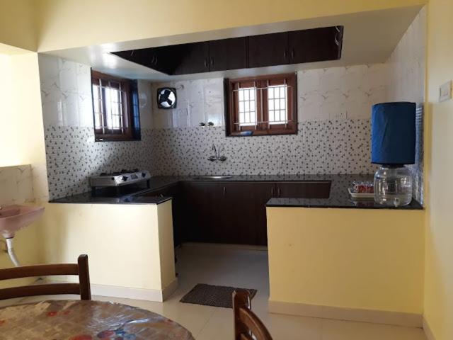 Rustic Cottage view 3