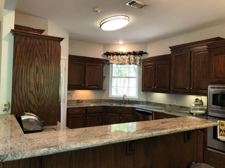 Entire lake house at Lake Fork with private bay, boat ramp, fishing light & 8 acres land view 4