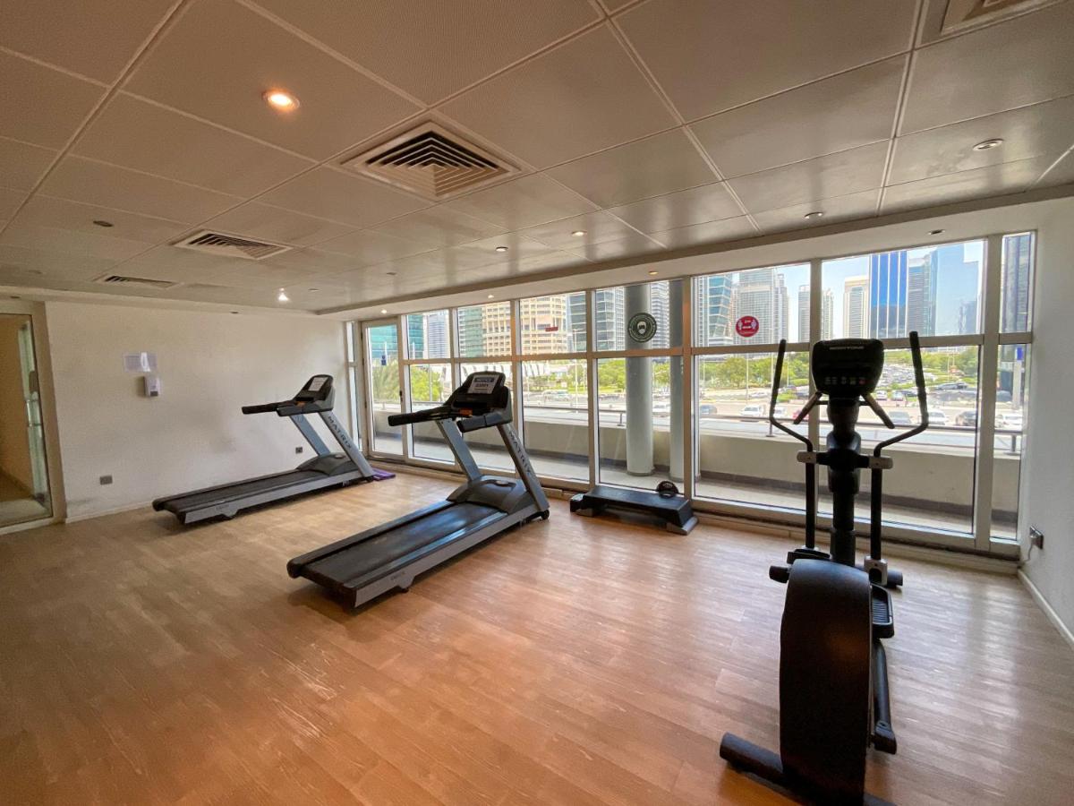 HiGuests - Modern Studio with Incredible City Skyline View