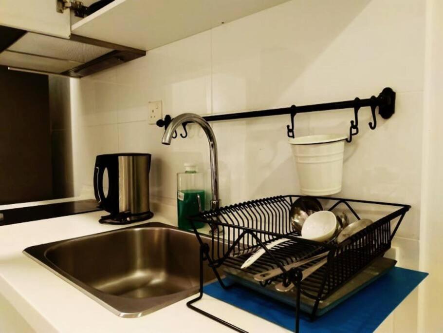 H2O Retreat Studio Home 5min to LRT by Premium Stay photo 8