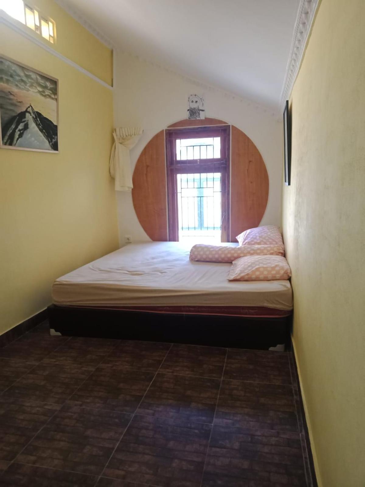 Villa kota bunga cipanas 3 kamar baru view 5