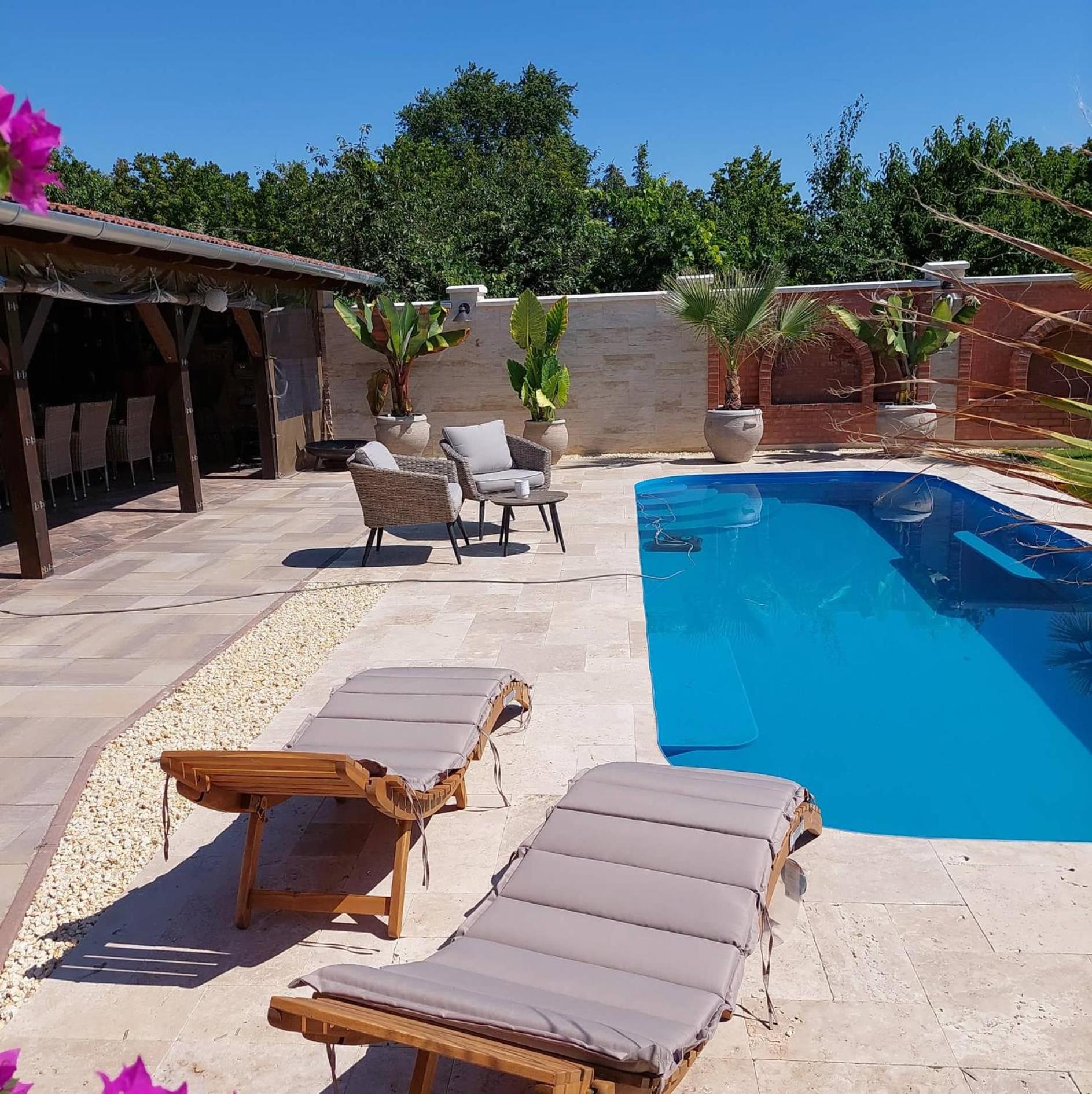 Hotel Dr Becsey Luxury Apartman - Image 1