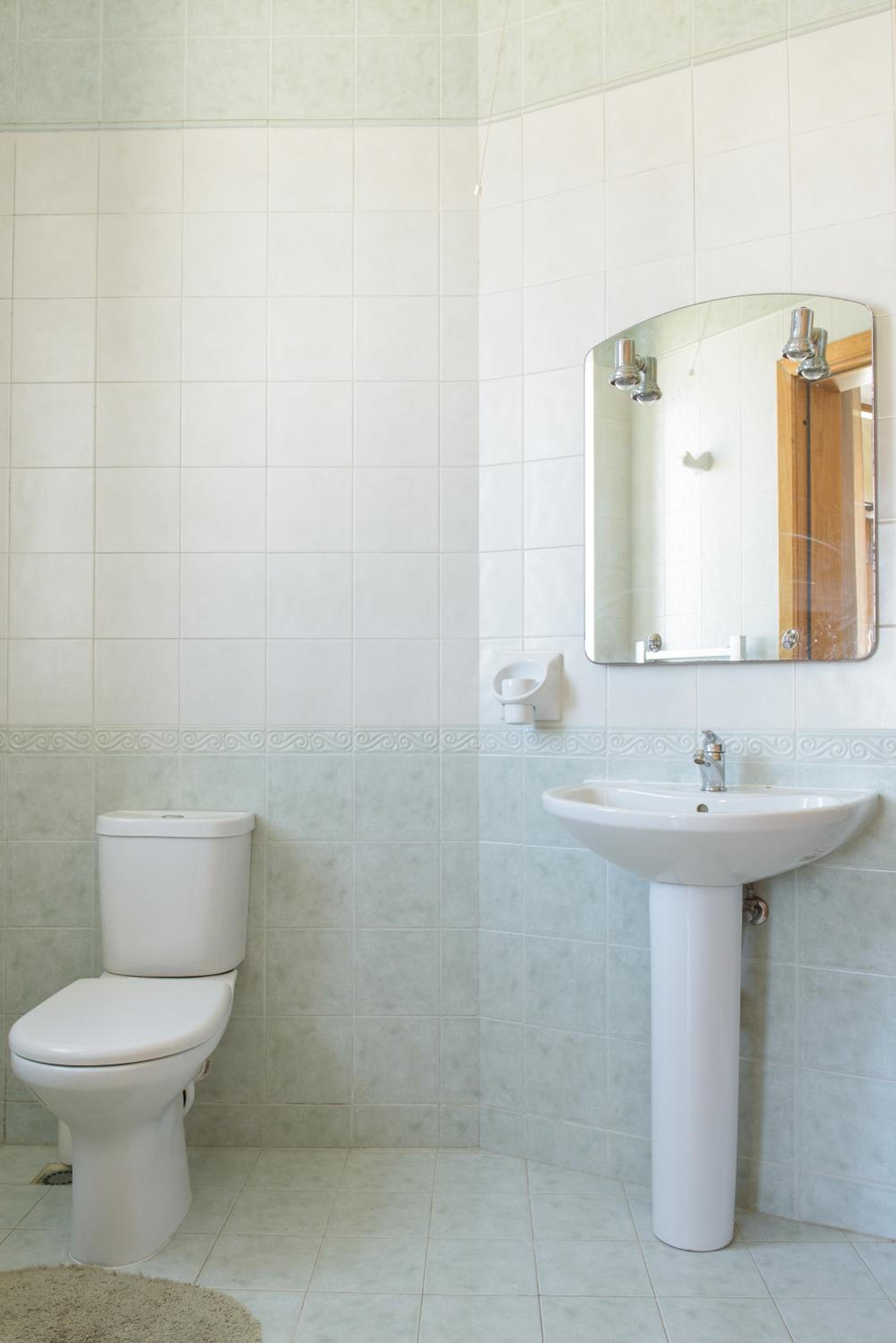 Stunning 4 Bedroom Apartment Near Balluta Bay view 2