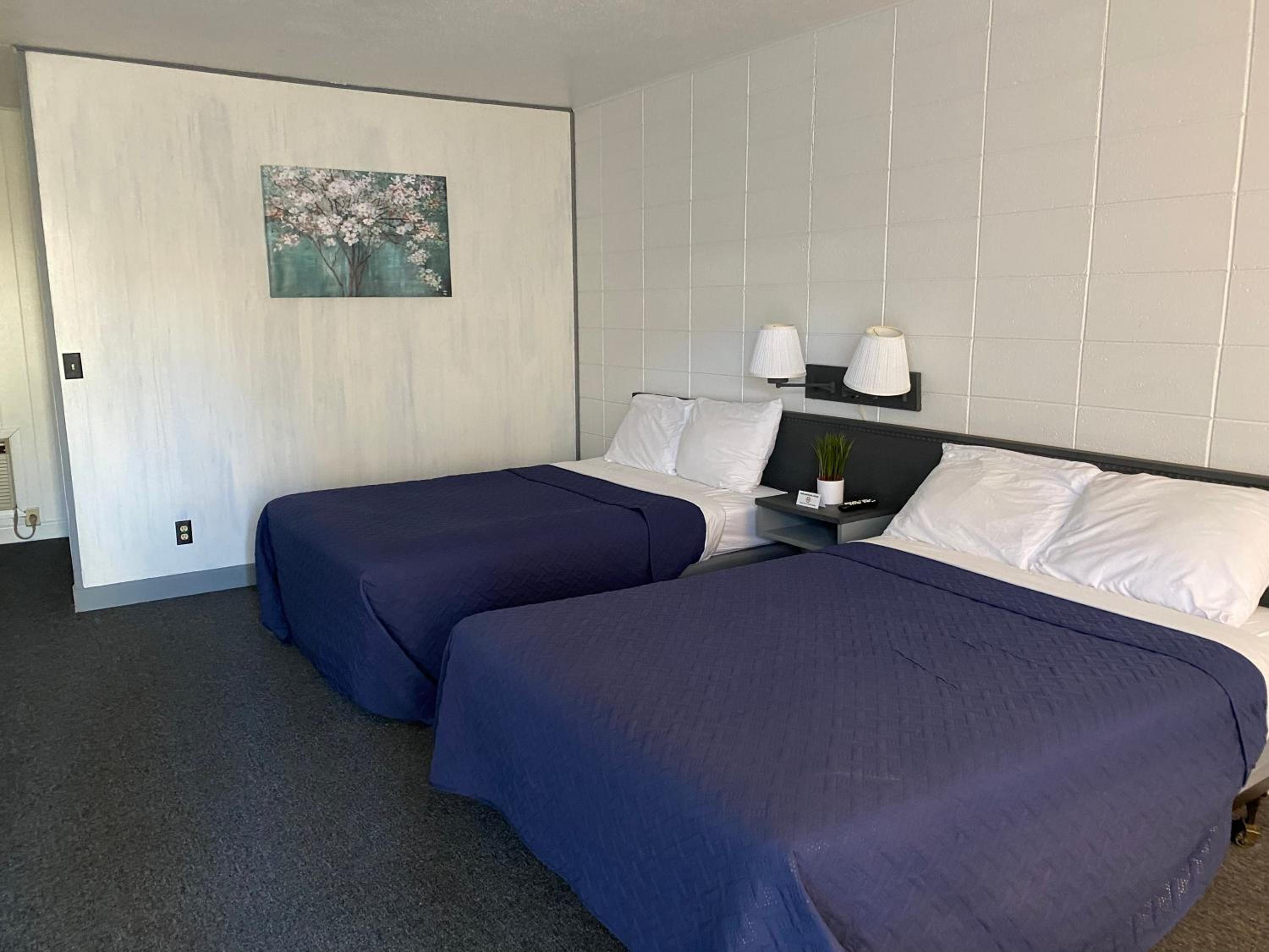 Rockwood Resort Motel view 4