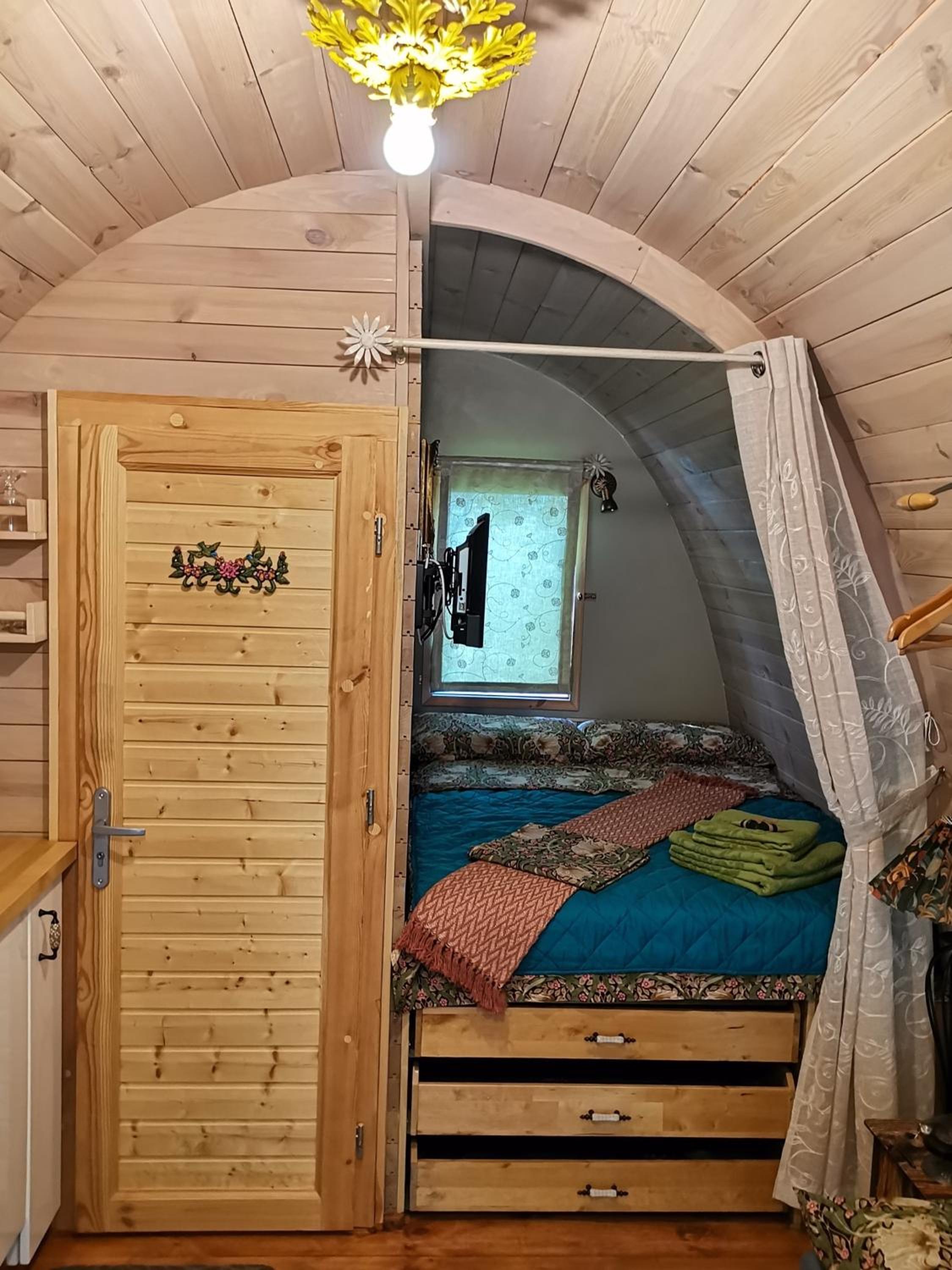 Tiny Cottage CASA UCCELLO en Apricale — hotel room