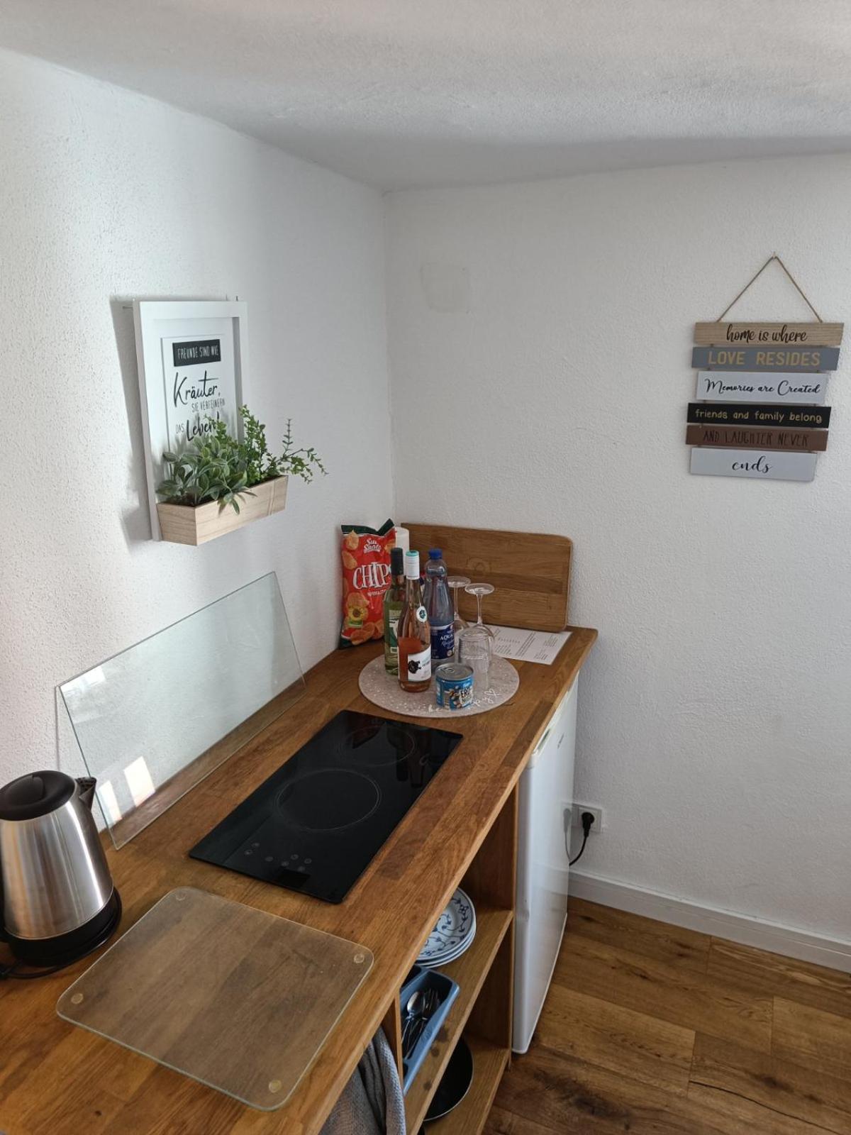 Apartments & möblierte Zimmer in Kahl am Main, Self-Check-In, W-Lan, Küchenzeile für Selbstversorgung, PKW-Platz
