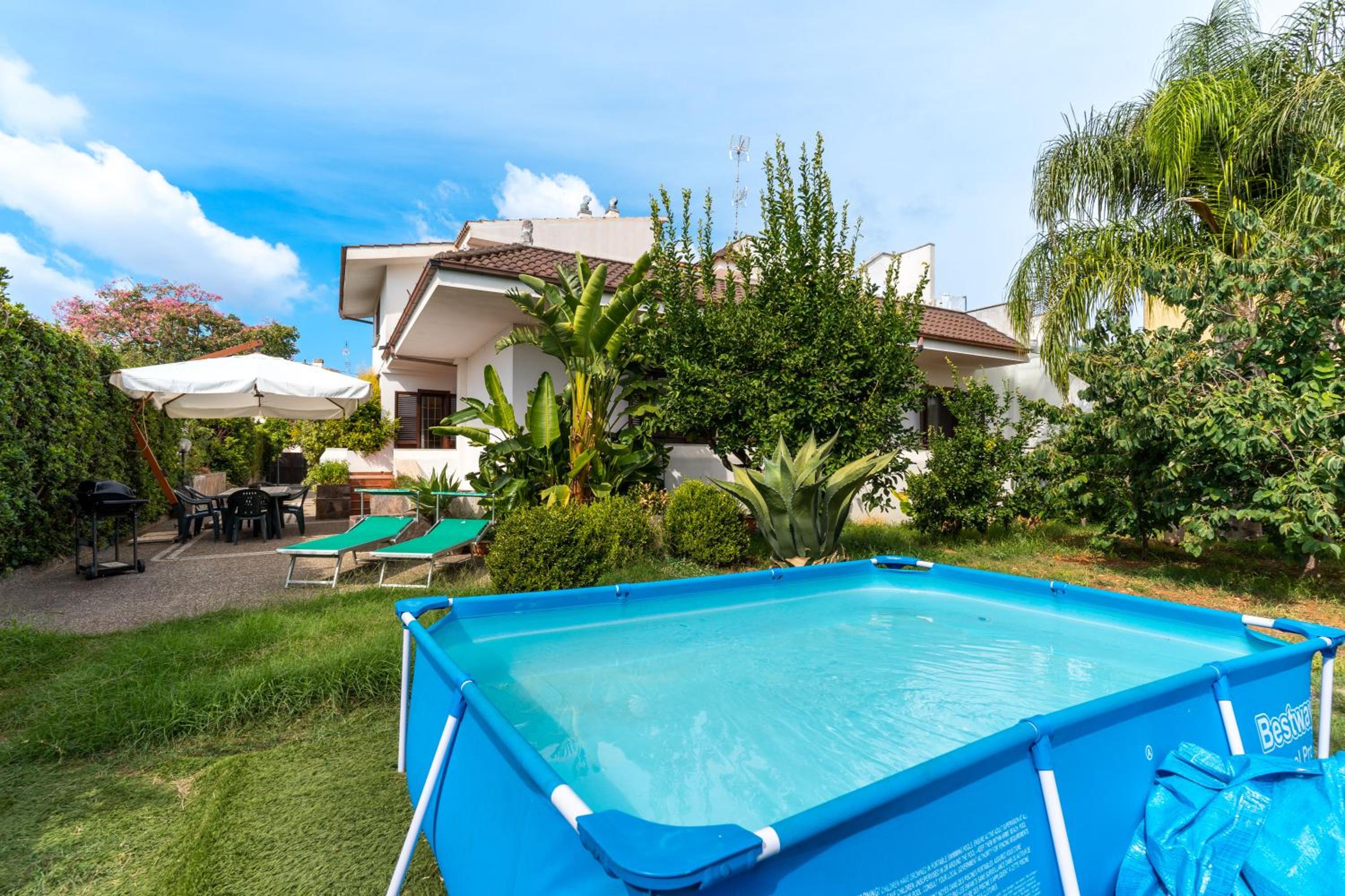 The Rosa's Luxury House view 2