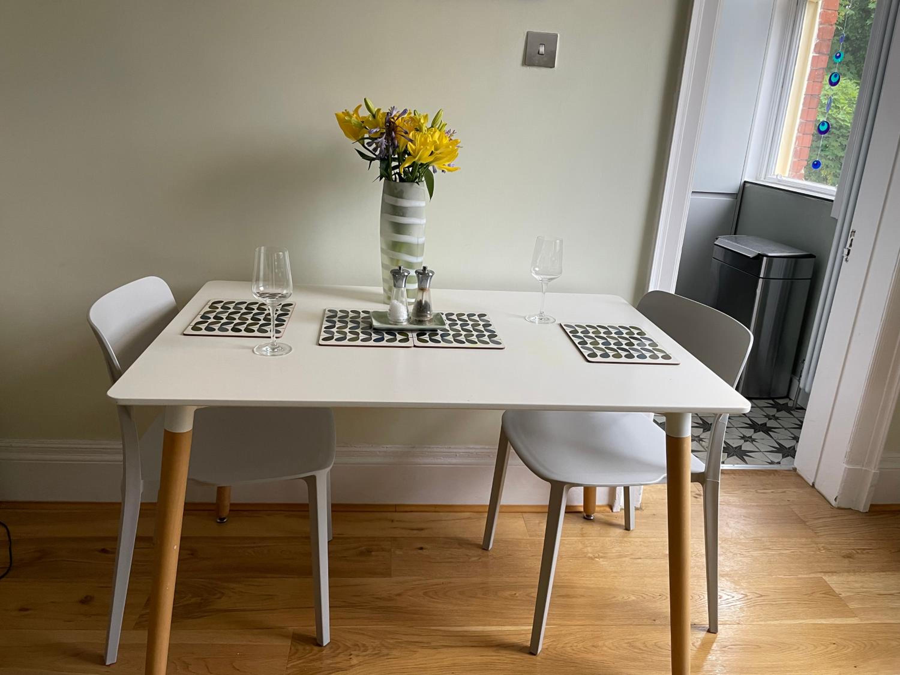 Airy Apartment Sefton Park view 4