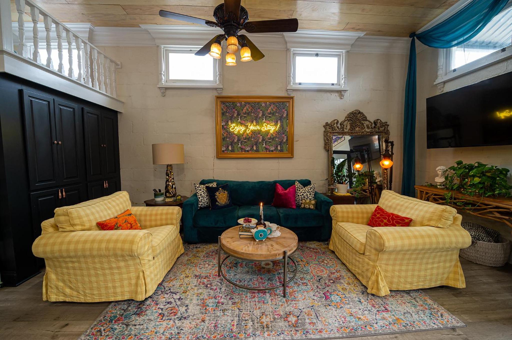 lounge