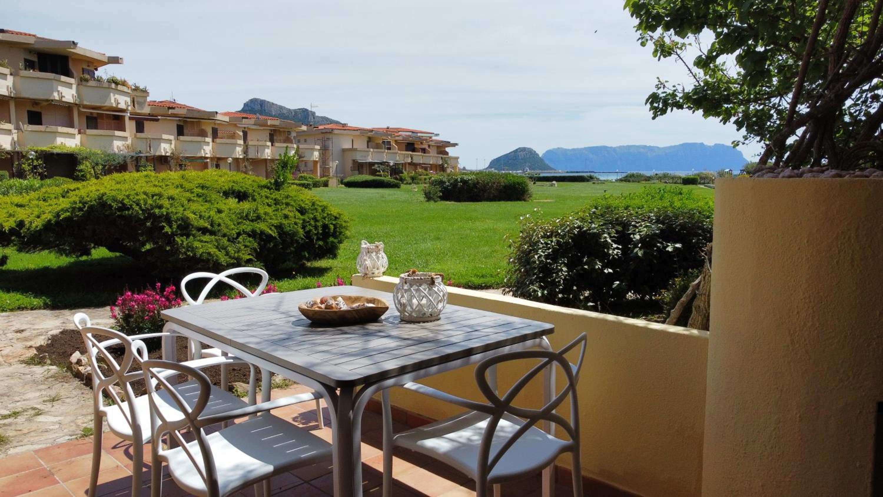 Beach House Rebe view 4
