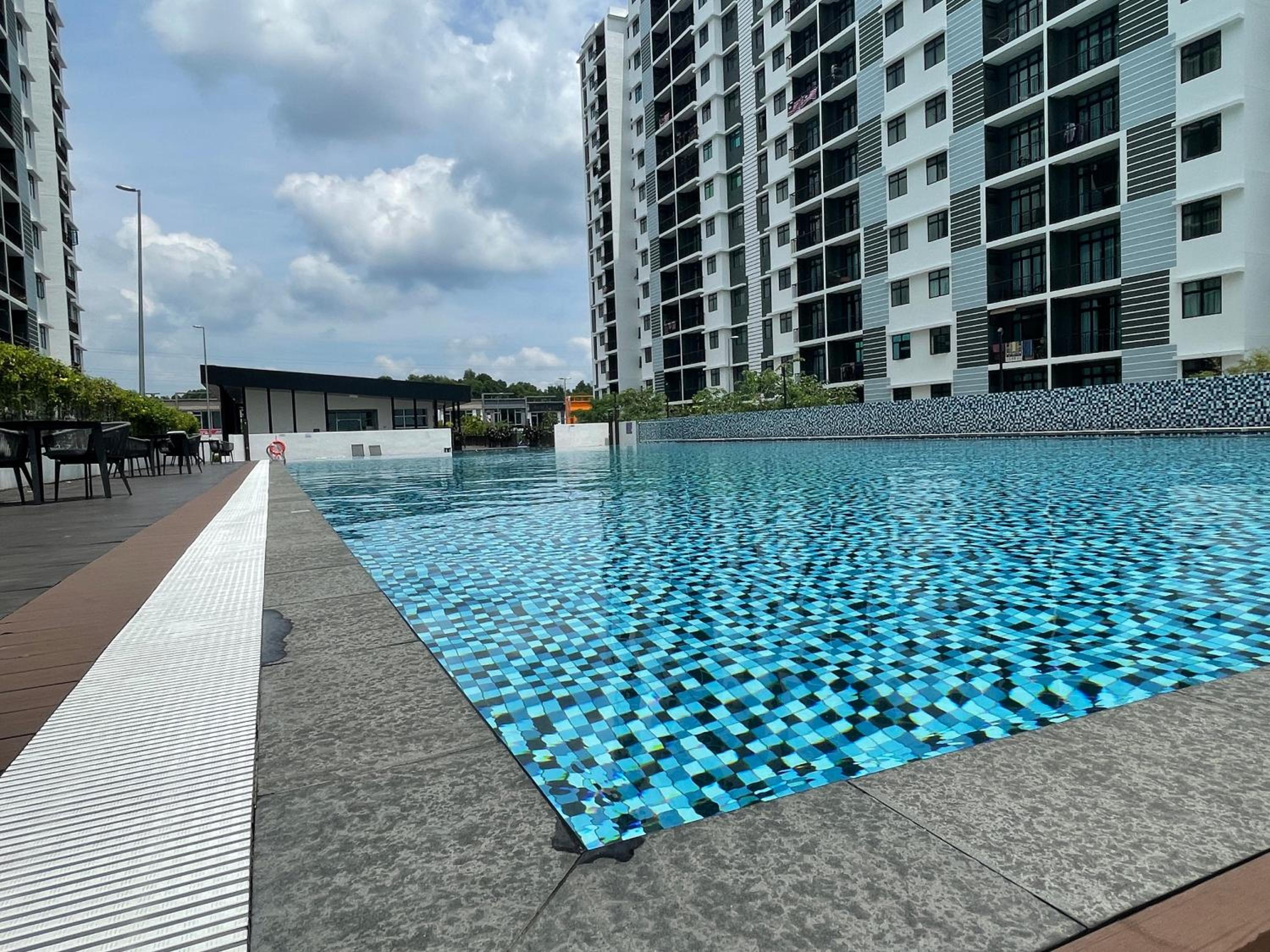 The Poolfront Homestay Desaru