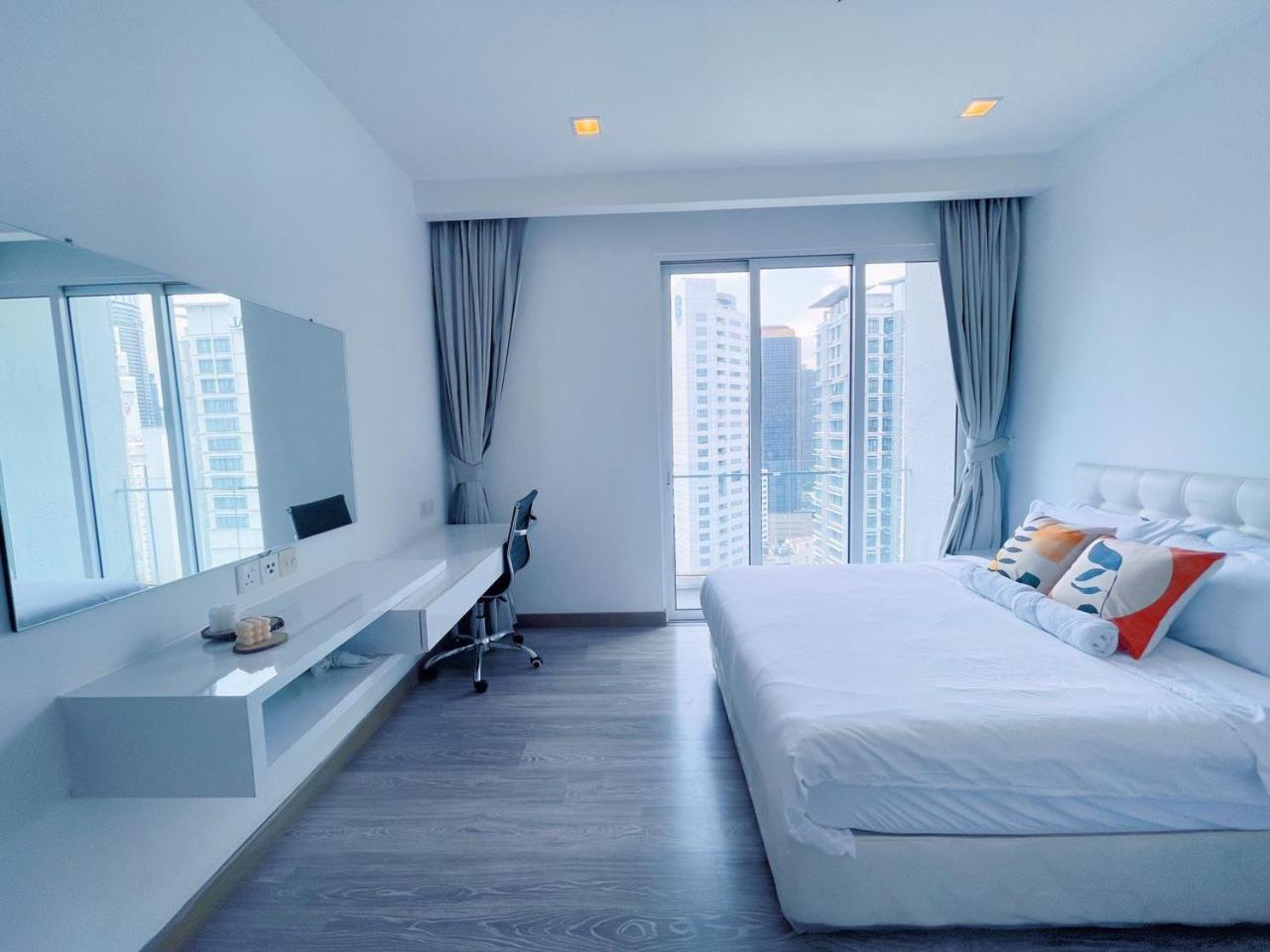 6PAX SUITES KL CITY Pavilion at Bukit Bintang NETFLIX & WIFI
