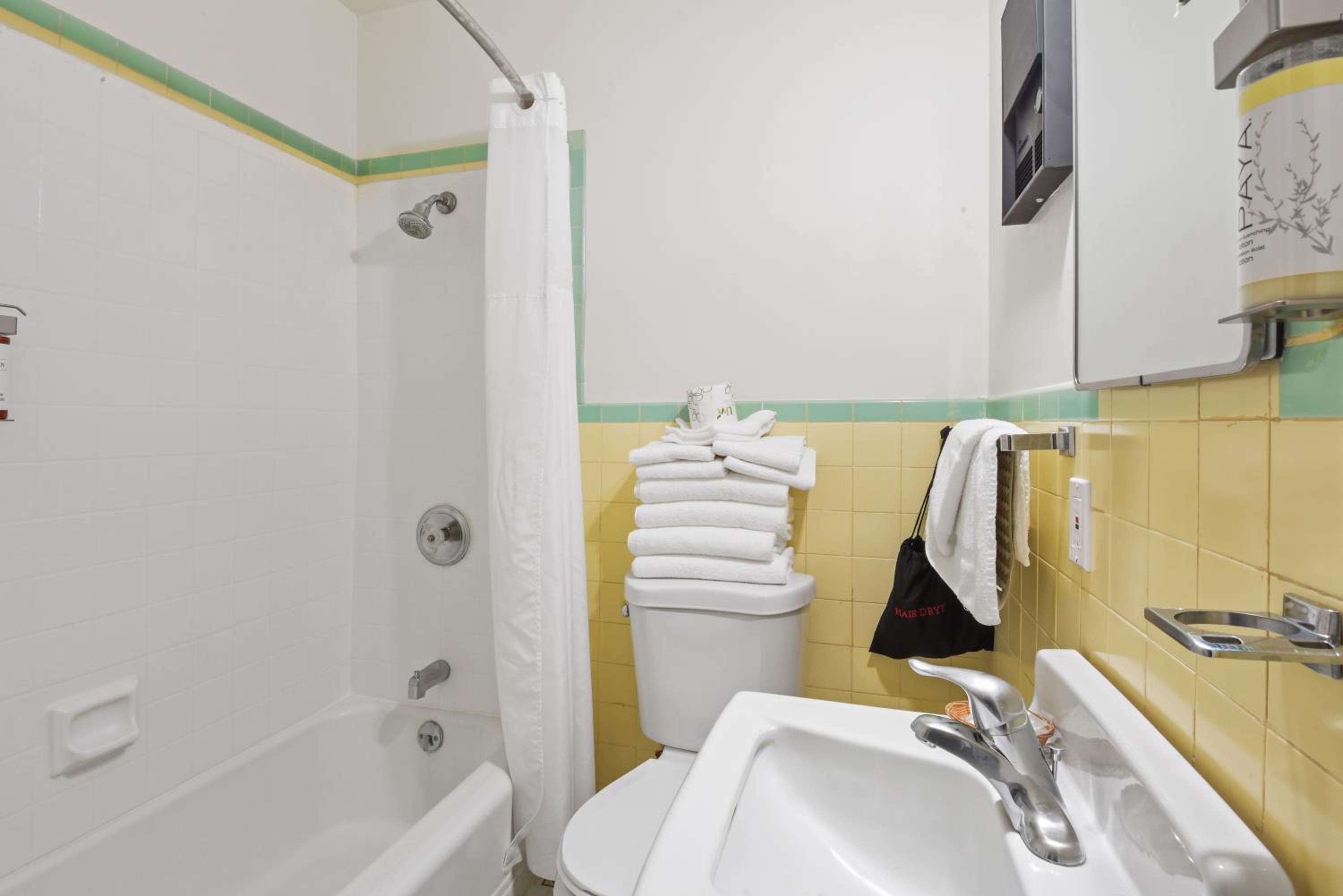 Crown Motel - Property Image 34