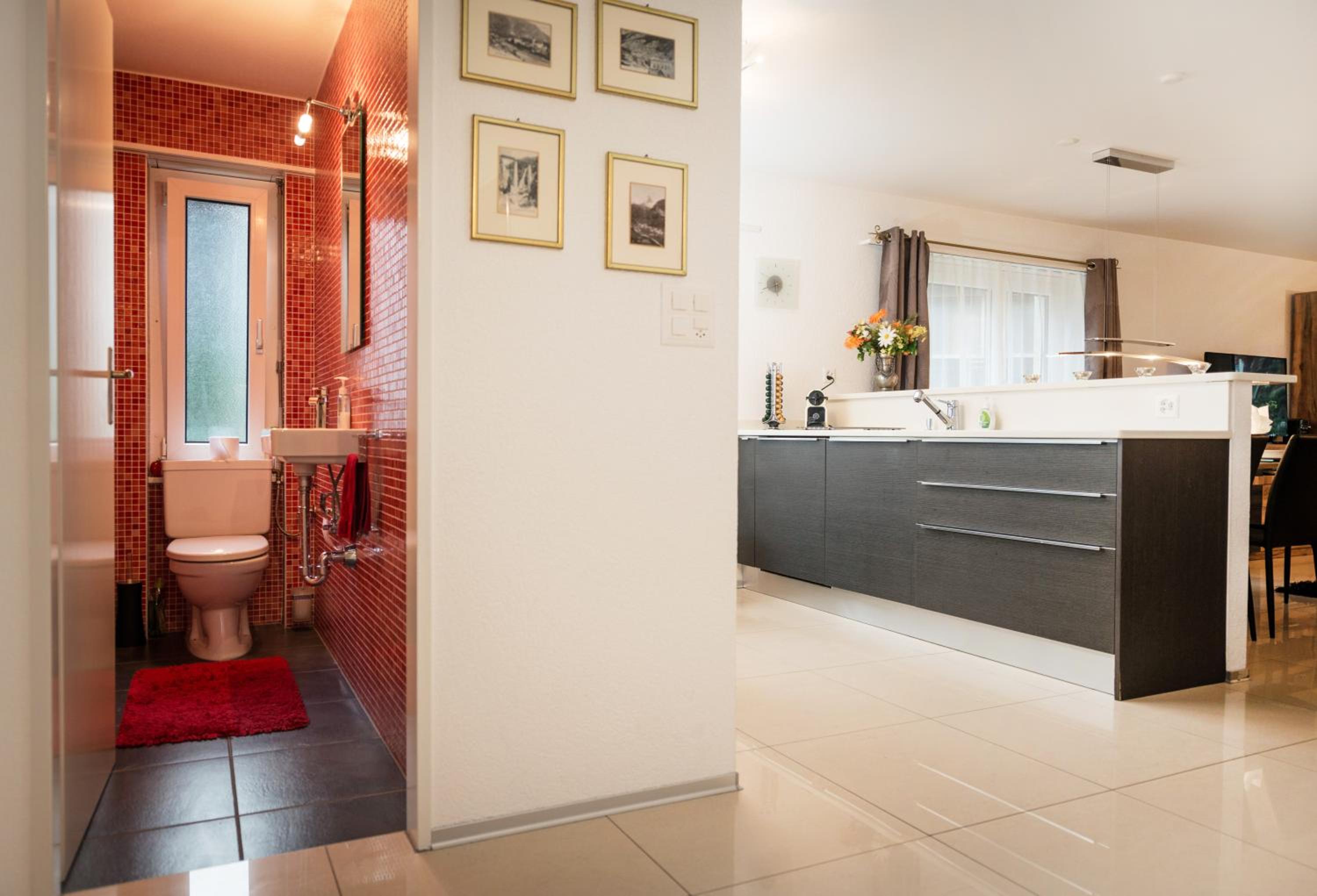 Charming Appartment in Zermatt - "Chez Ruth" view 4