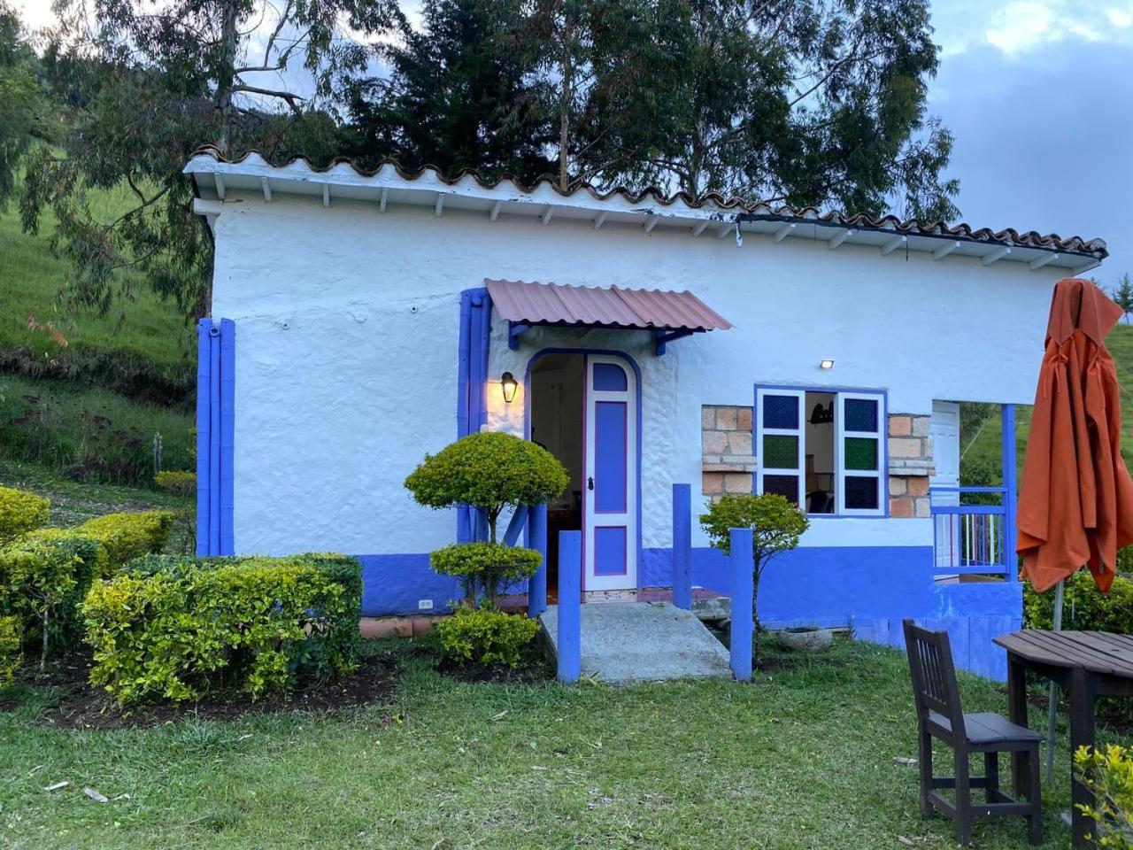 Cabañas y Flores
