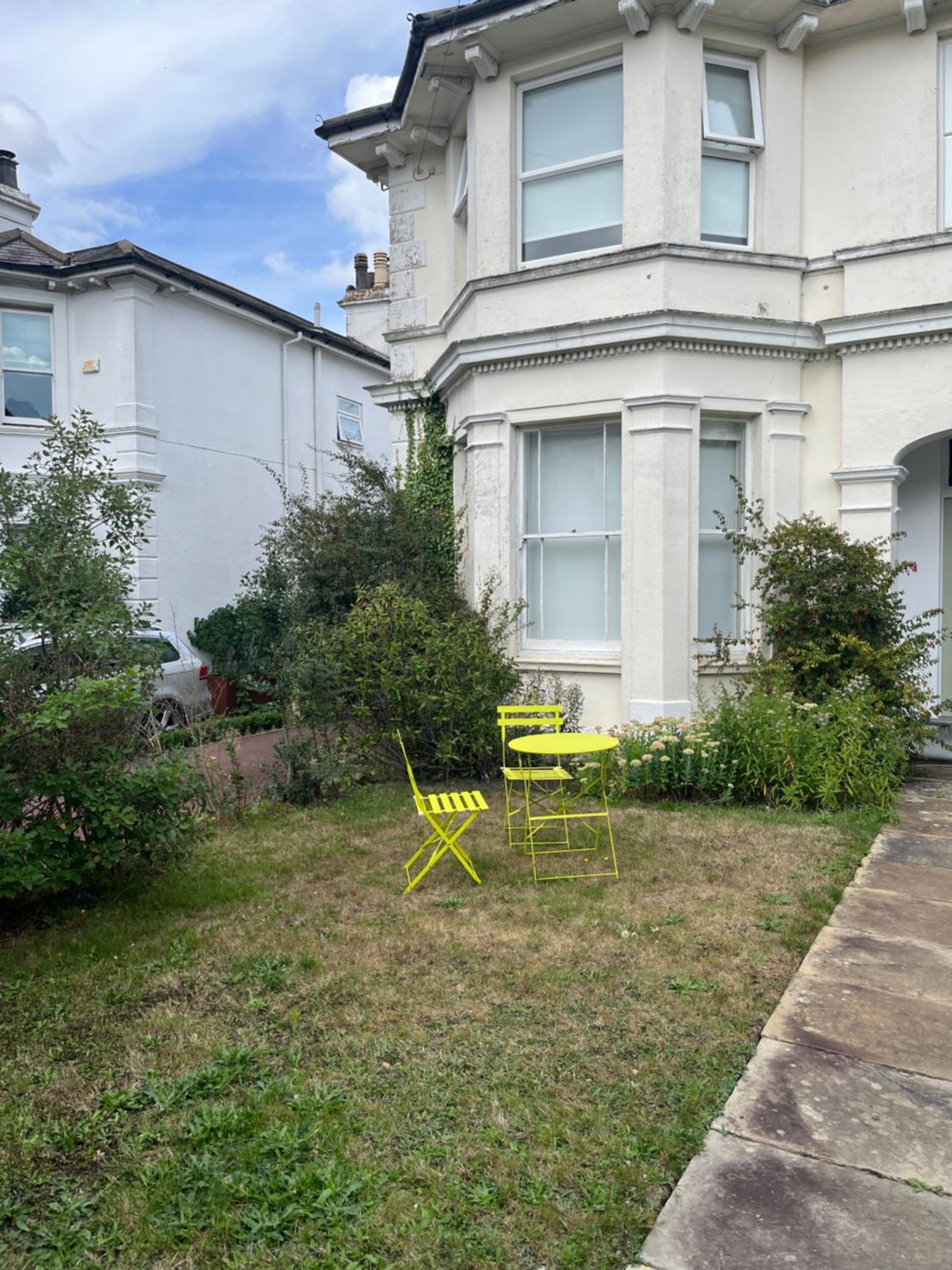 Elegant Bloomsbury Apartment in Tunbridge Wells