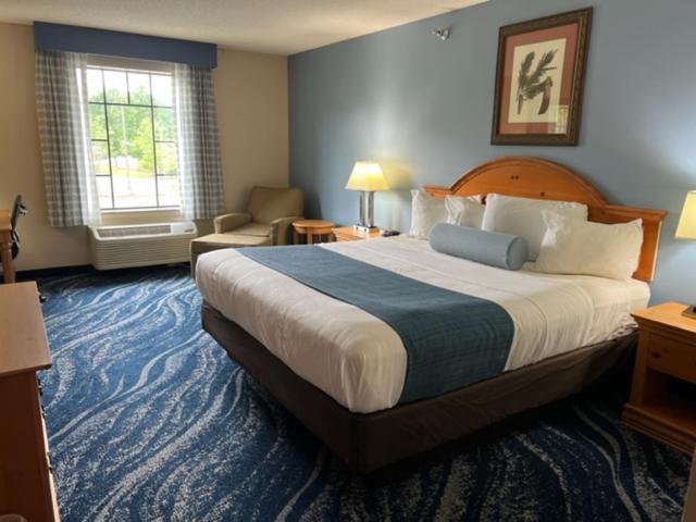 Milledgeville Vacations - The Lodge on Lake Oconee - Property Image 4