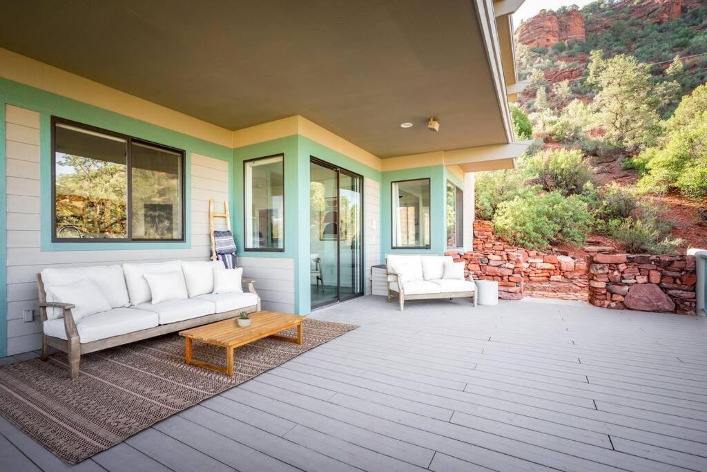 Stunning Views, Large Deck W/ Private Hiking Trail view 3