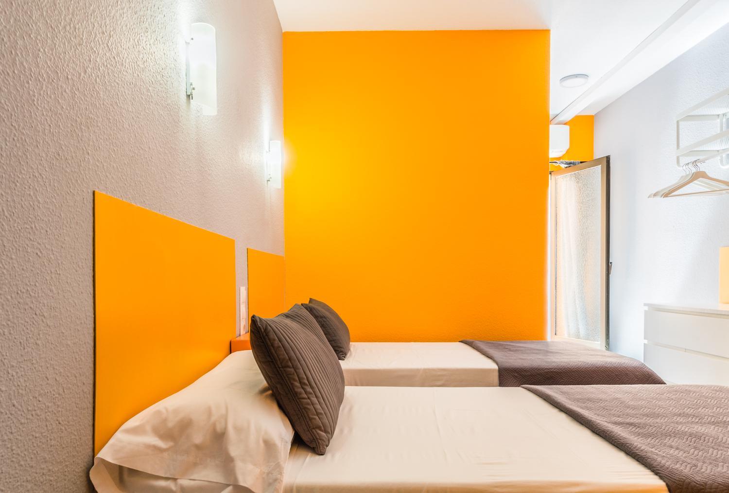 Hostal Tropical