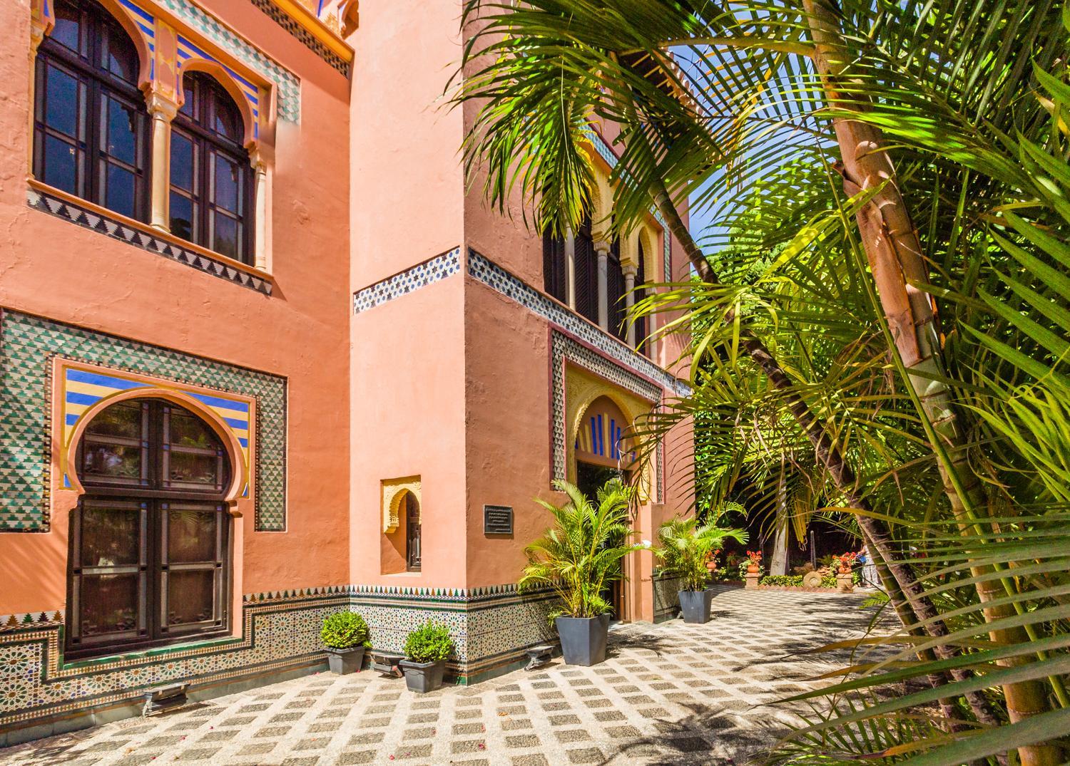 Hostal Tropical