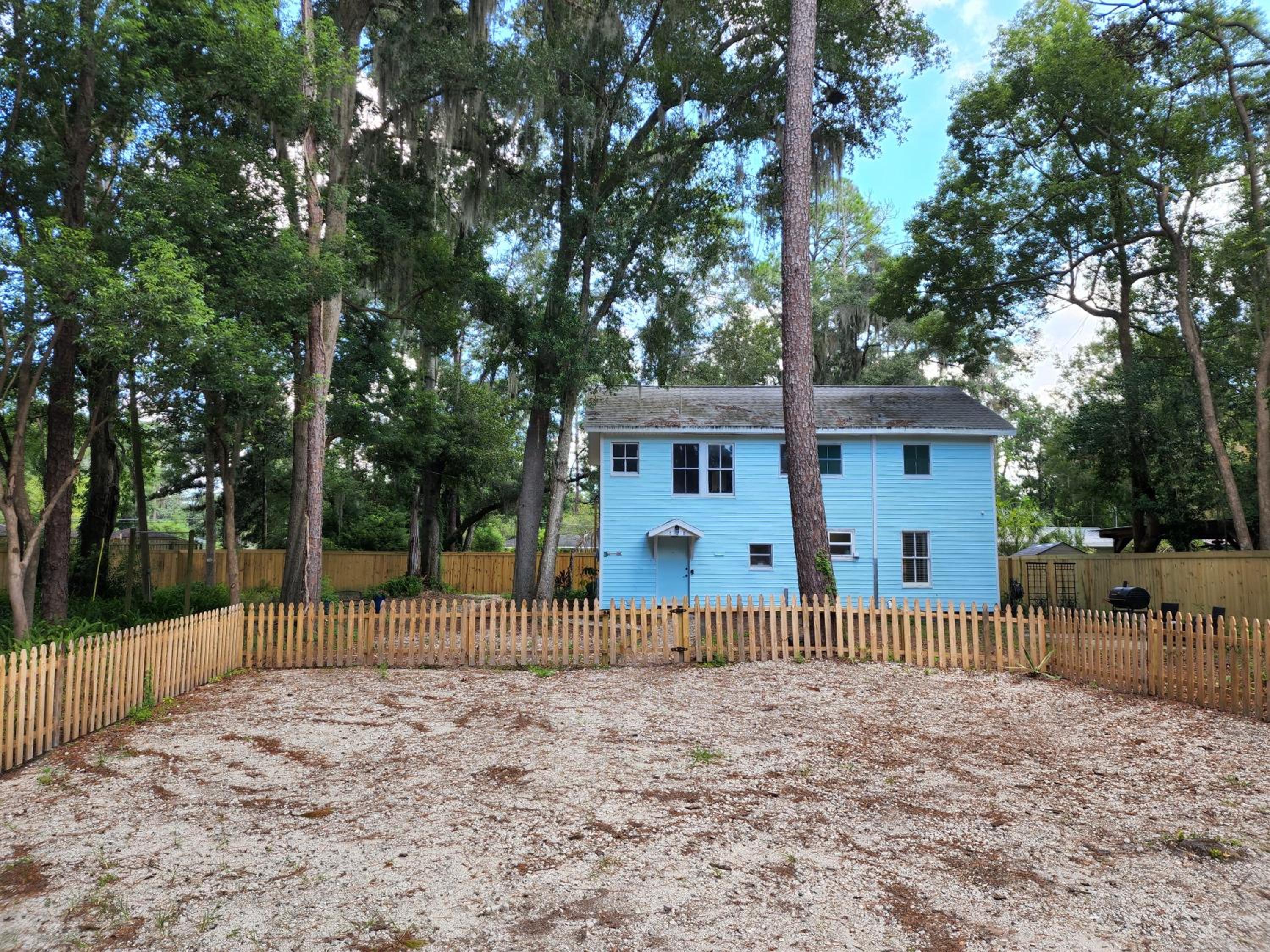 Cozy Hideaway in the Duck Pond area of Gainesville view 5