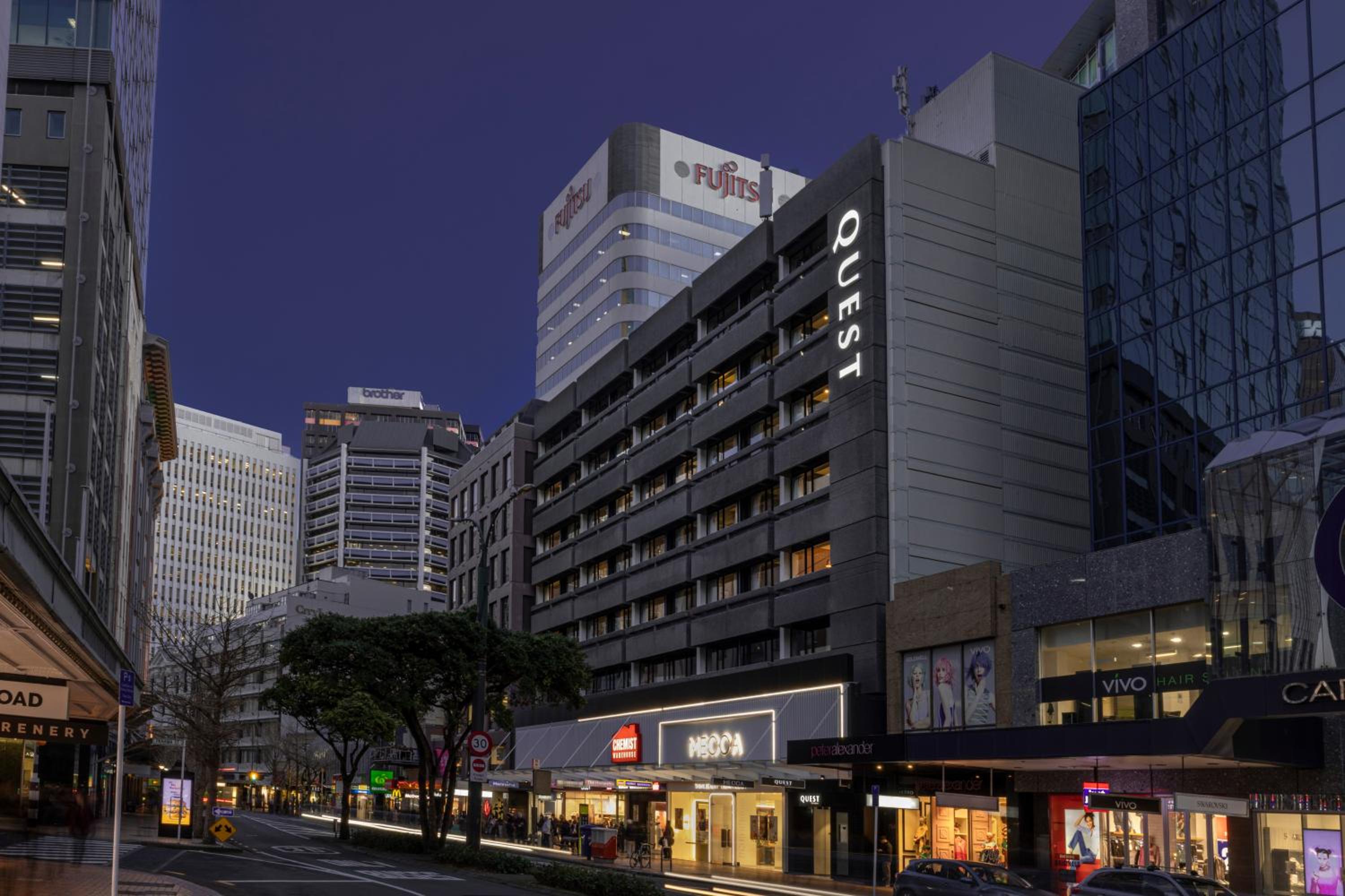 Hotel Quest 256 Lambton - Image 1