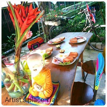 Artist's Place Trat