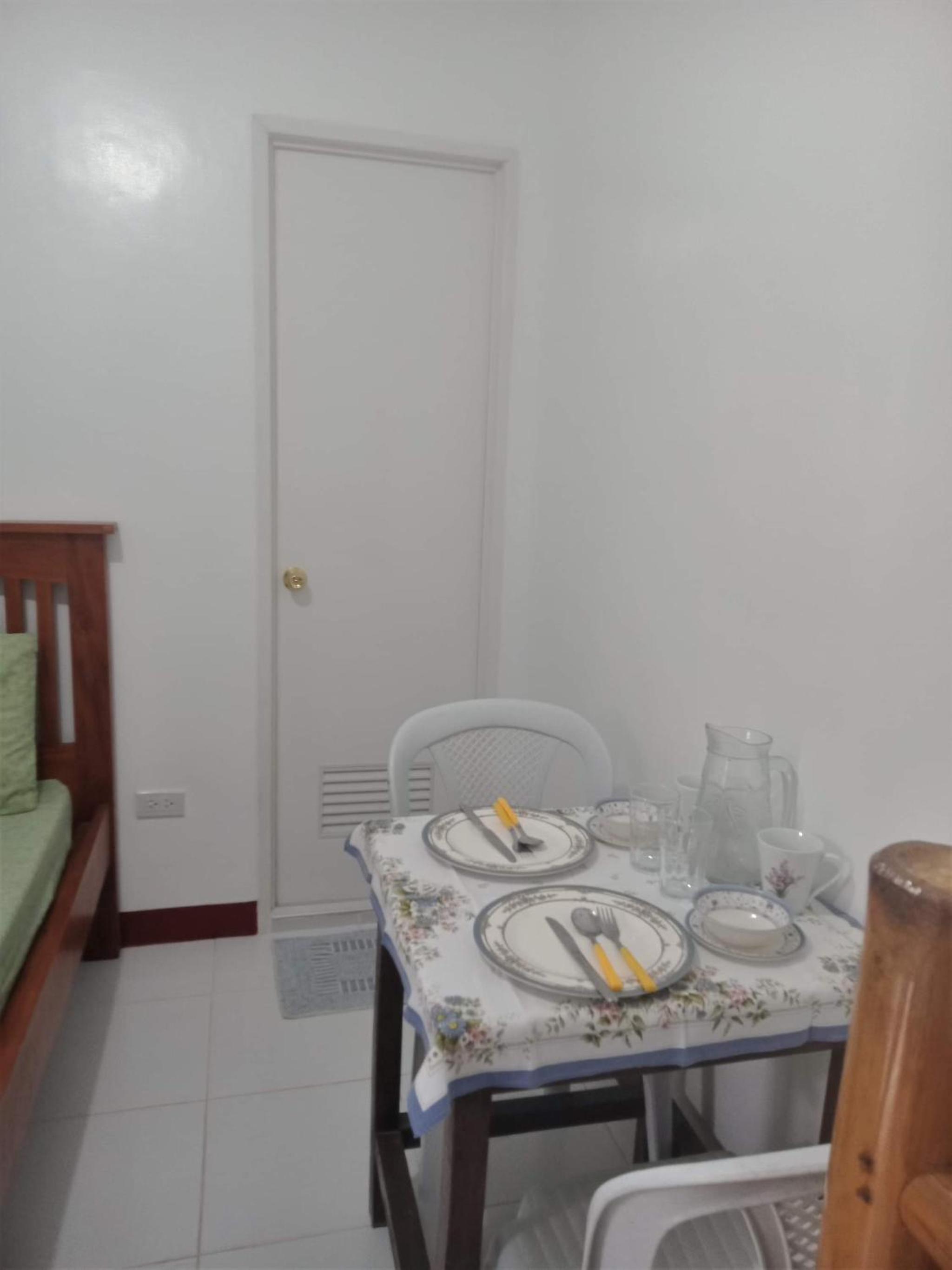 Felipa Beach and Guesthouse - Newly Renovated Airconditioned Guest Rooms view 4