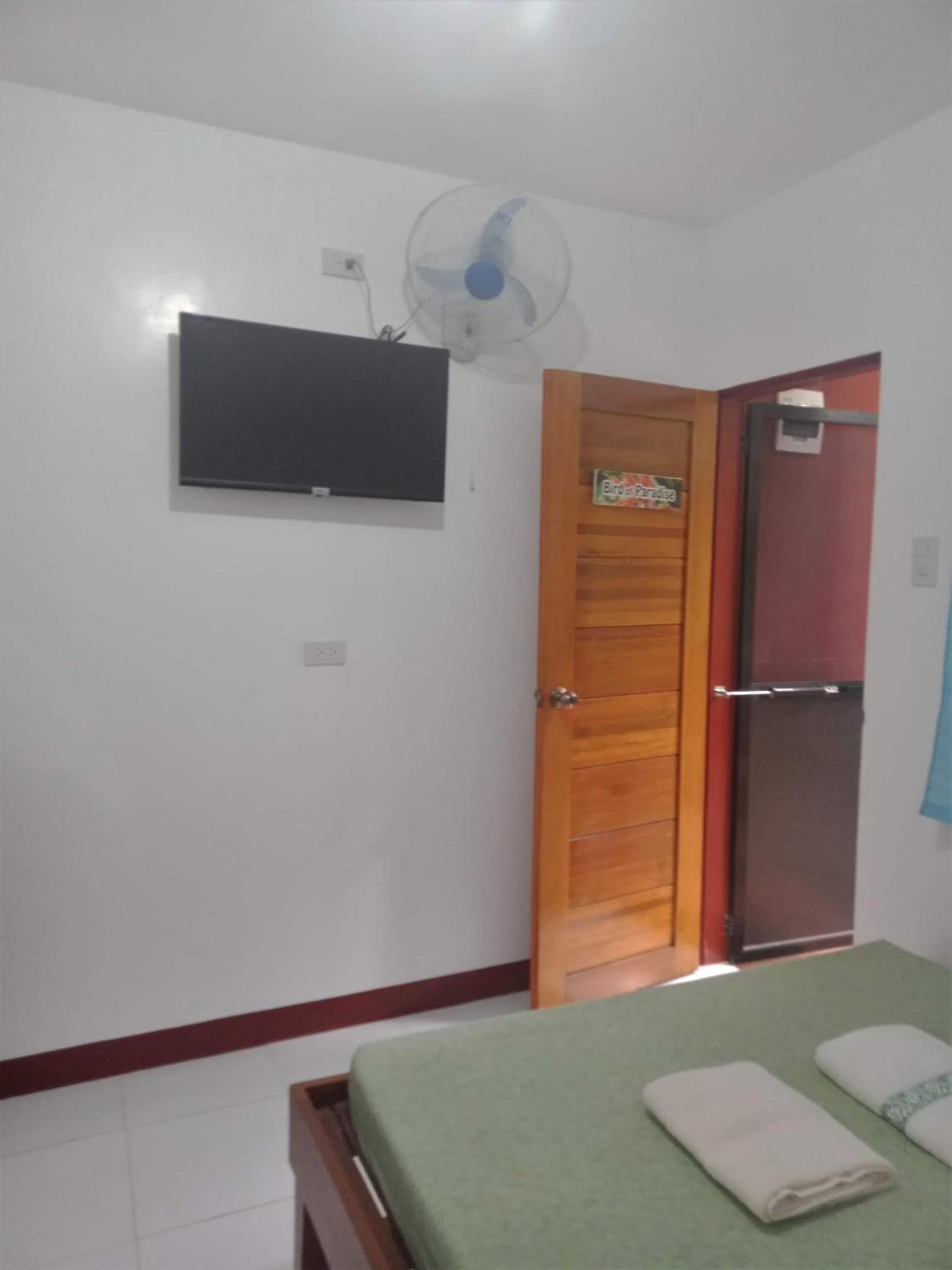 Felipa Beach and Guesthouse - Newly Renovated Airconditioned Guest Rooms view 5