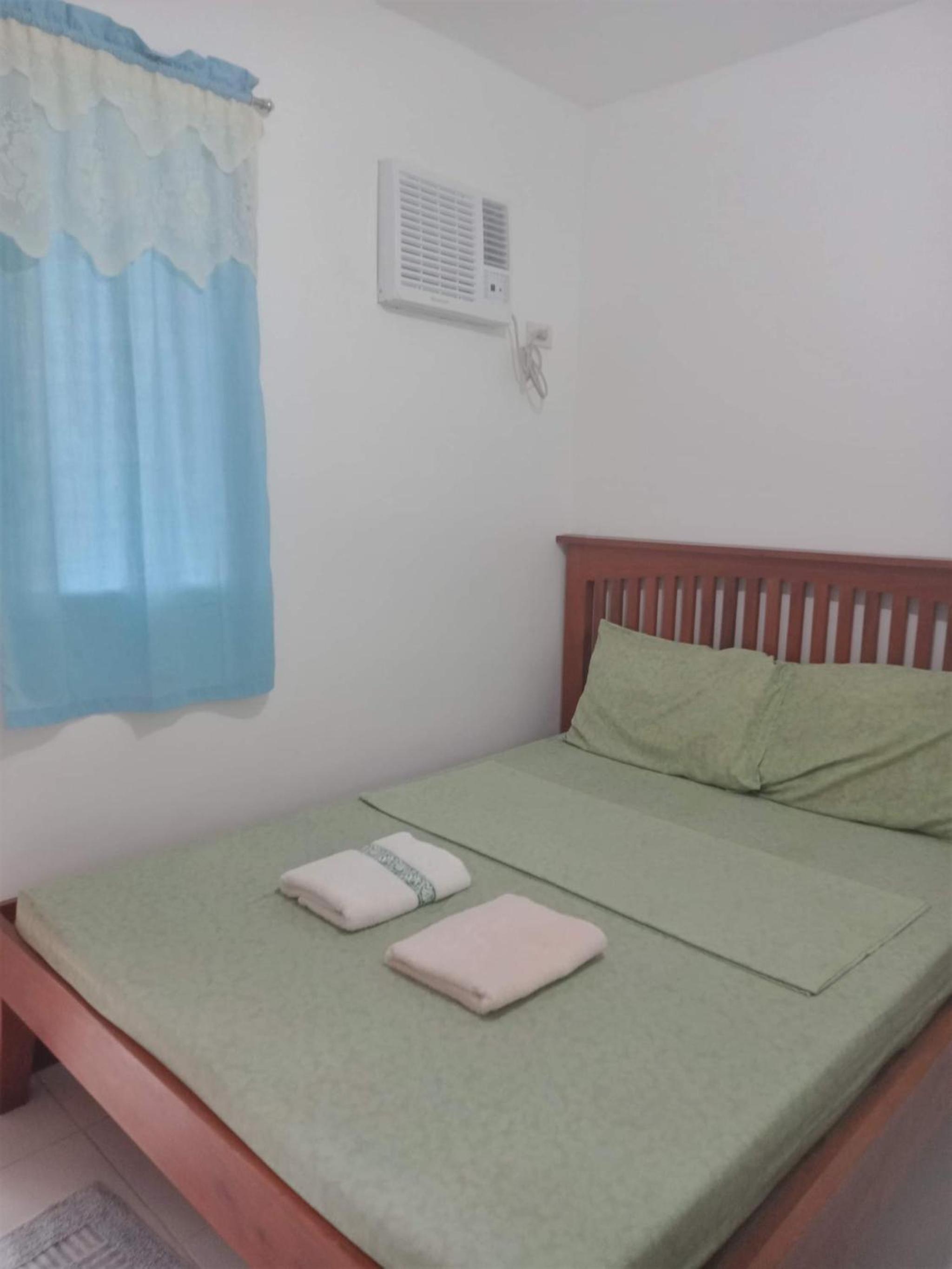 Felipa Beach and Guesthouse - Newly Renovated Airconditioned Guest Rooms view 3