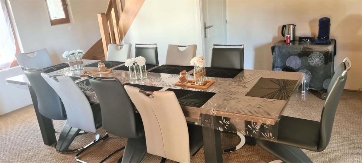 Gîte Atypique 2 à 8 PERSONNES avec piscine jacuzzi proche châteaux de la Loire