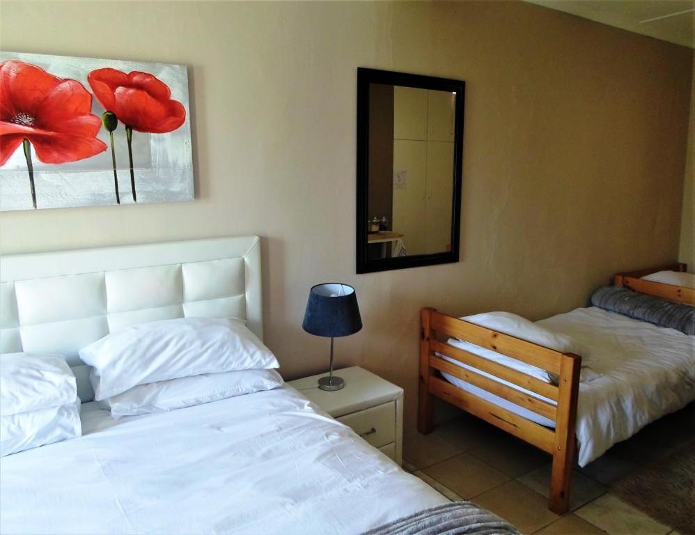 Cenikma Guest Suites - Family Room 1 view 3