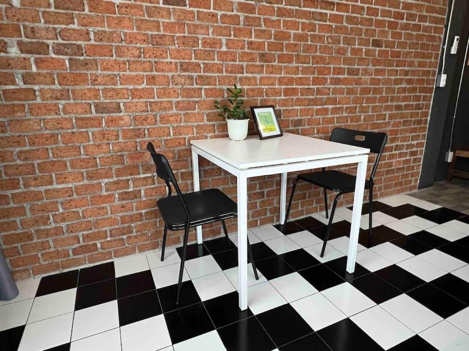 3l9B Chiangmai Gate Best location 3 bedrooms apartment