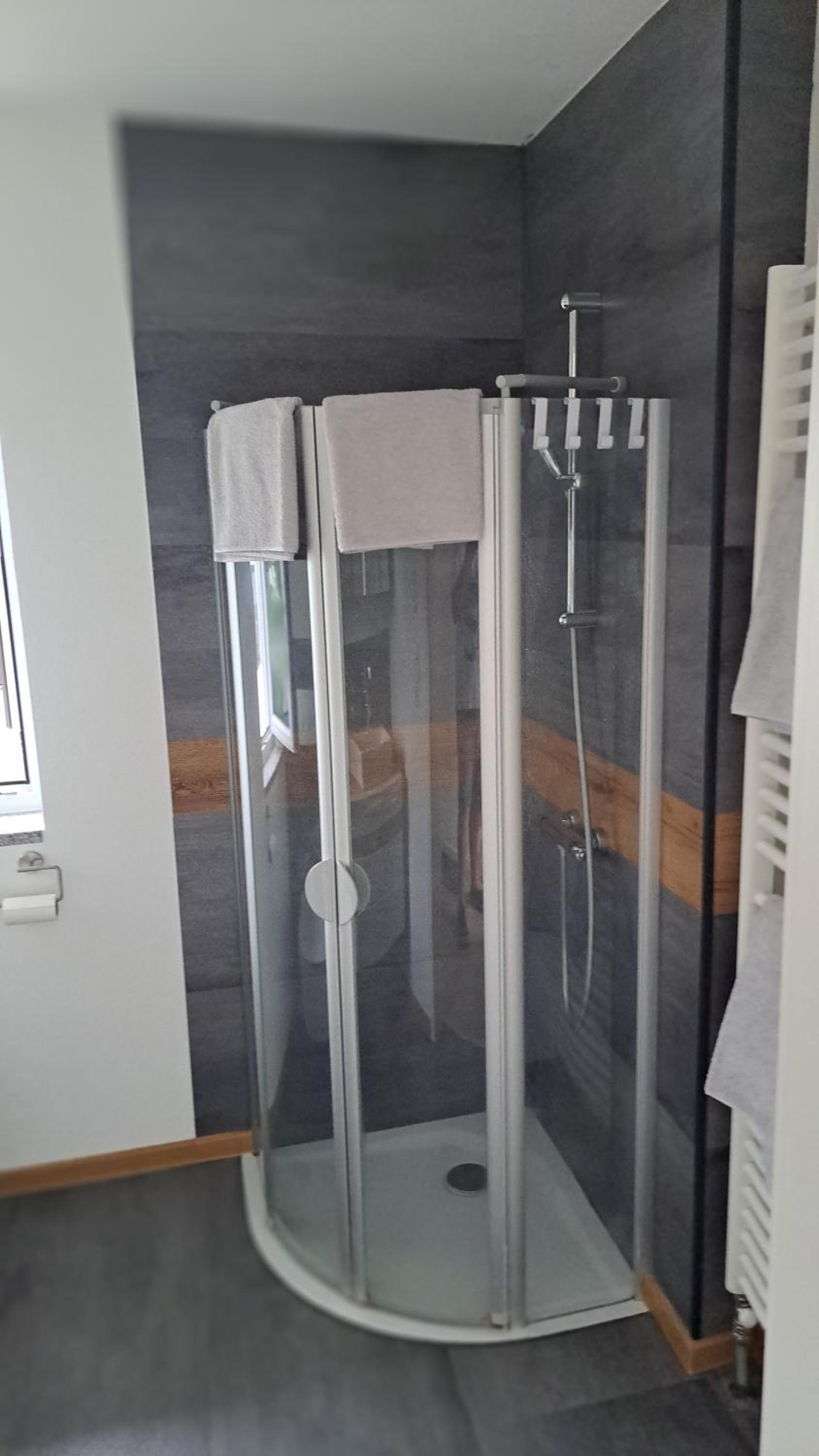 Appartment-Ferienwohnung mit Küche, Bad, WLAN, Klimaanlage, Modern eingerichtet