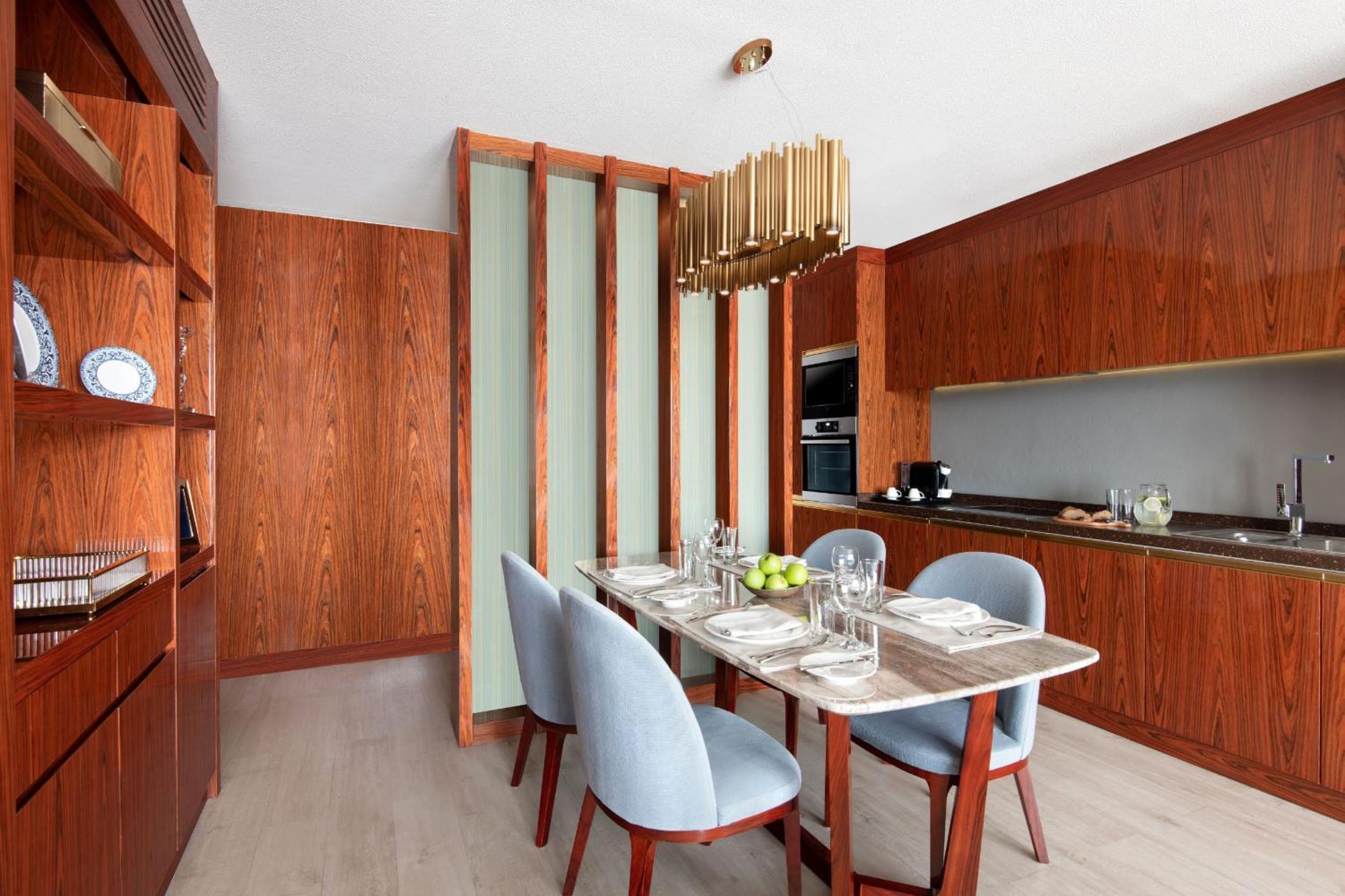 Photo 63 sur 101 de The Bentley Luxury Hotel & Suites