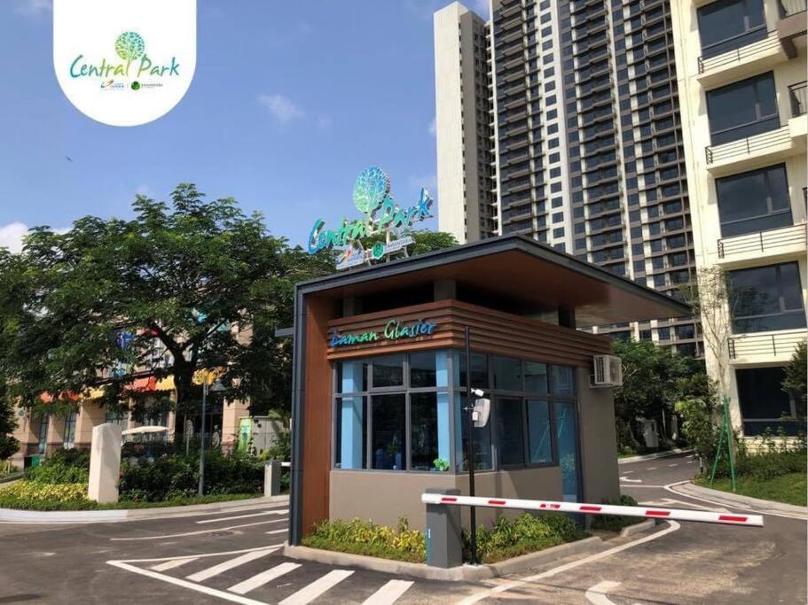 Central Park Tampoi studio by Luxecocoo CK
