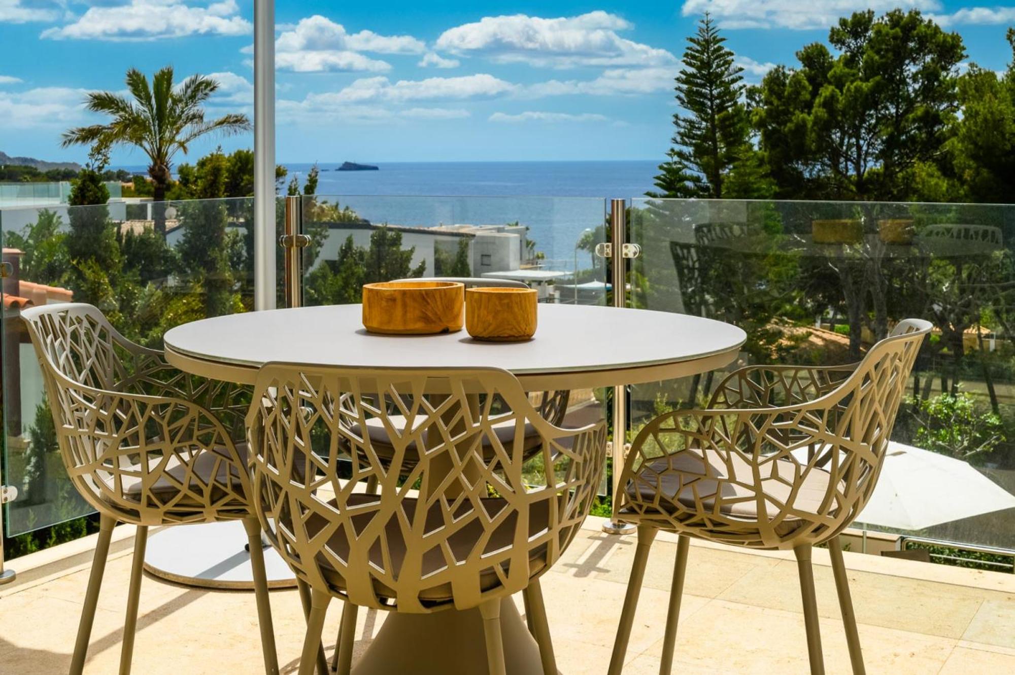 2550 Lichtdurchflutete Villa in Santa Ponsa Nova view 4