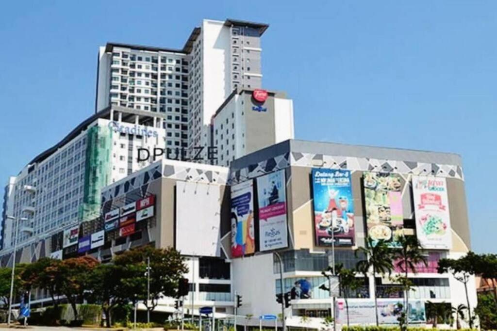Kenwingston Cyberjaya FREE WIFI by Premium Stay view 4