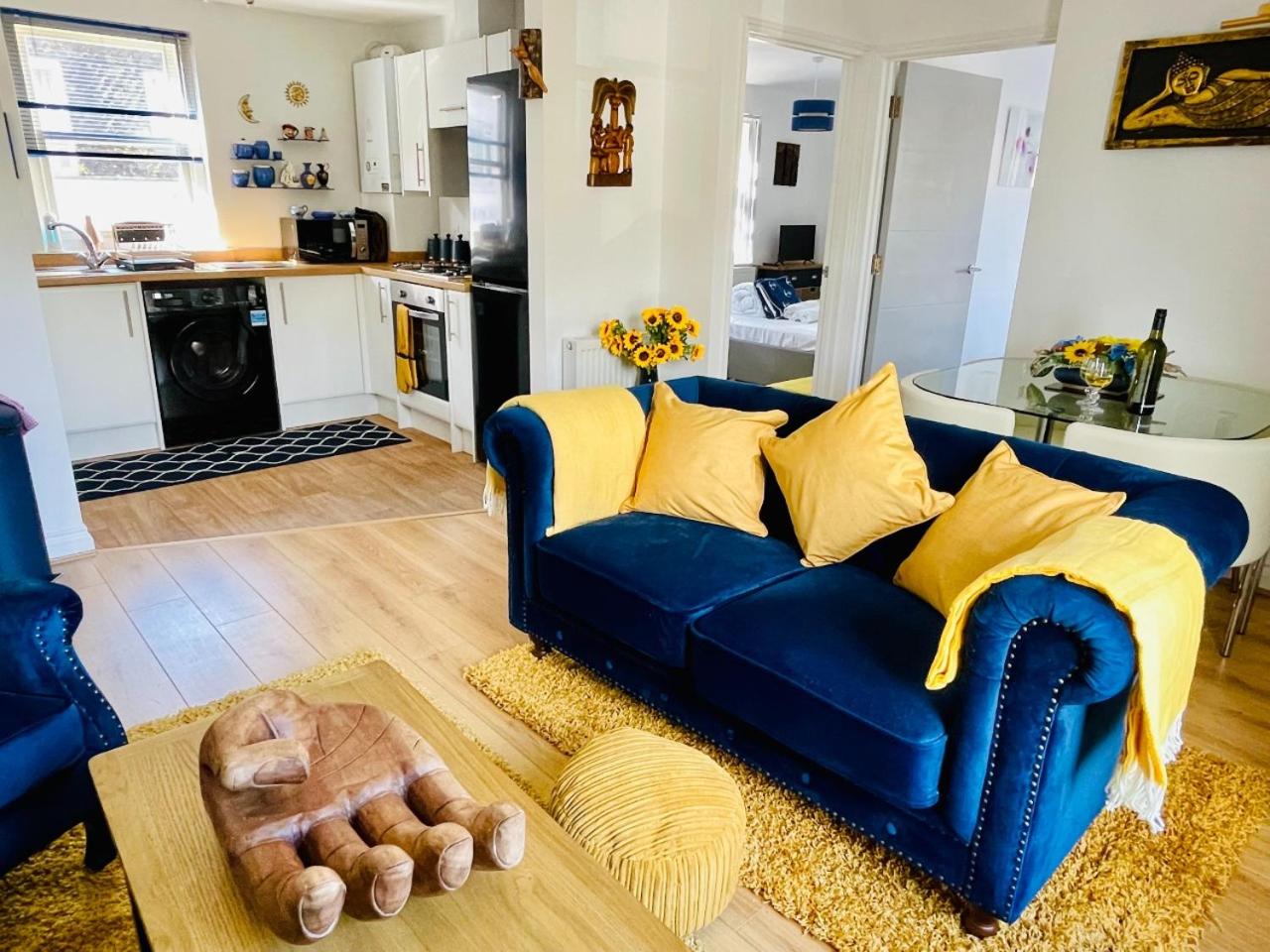 Captains Rest - 2 bedroom apartment in the heart of Brixham view 5