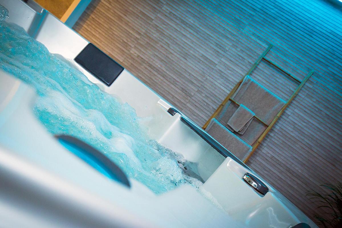 Jacuzzi