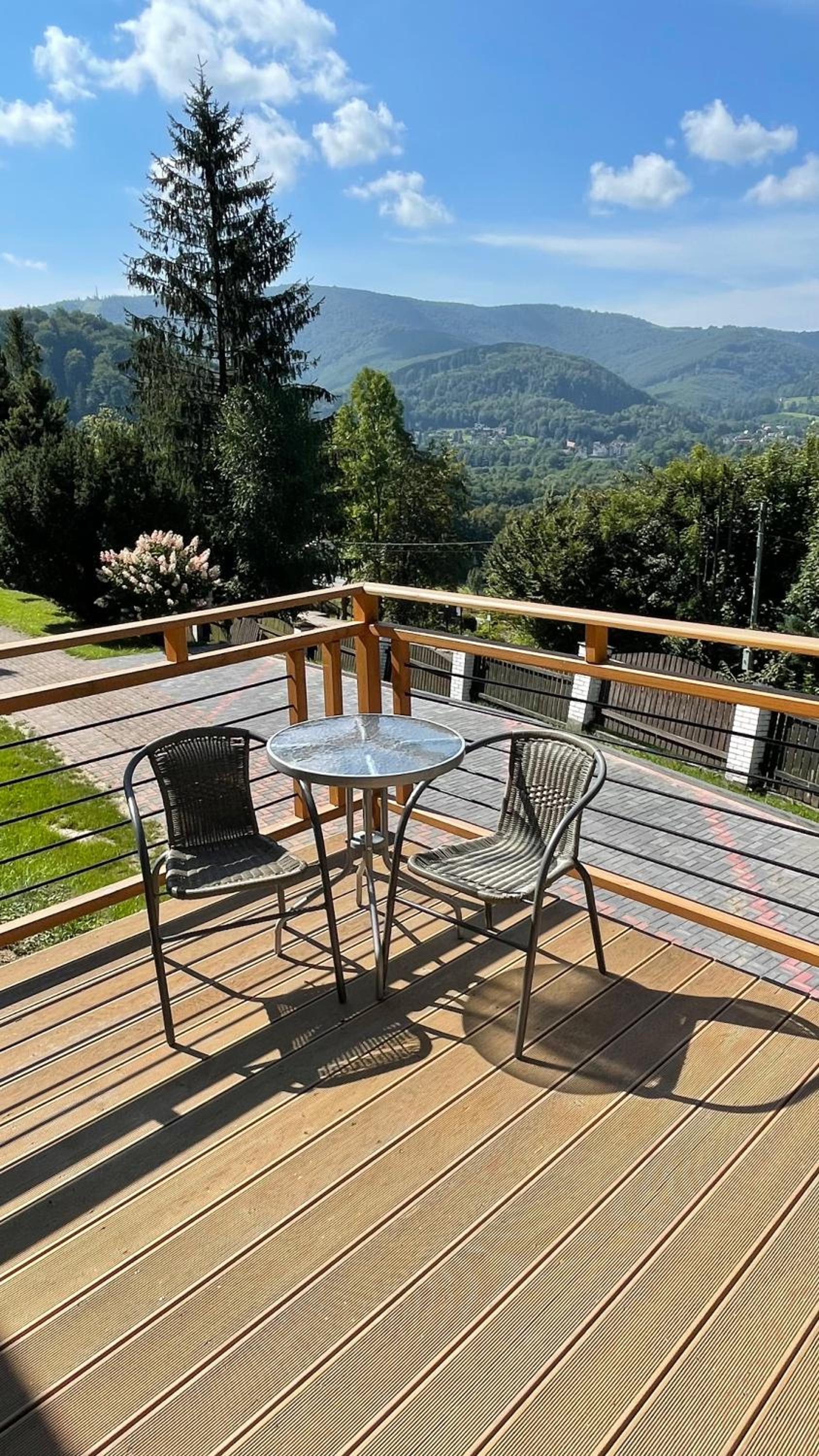 Dwupoziomowe Apartamenty Leszczyna view 3