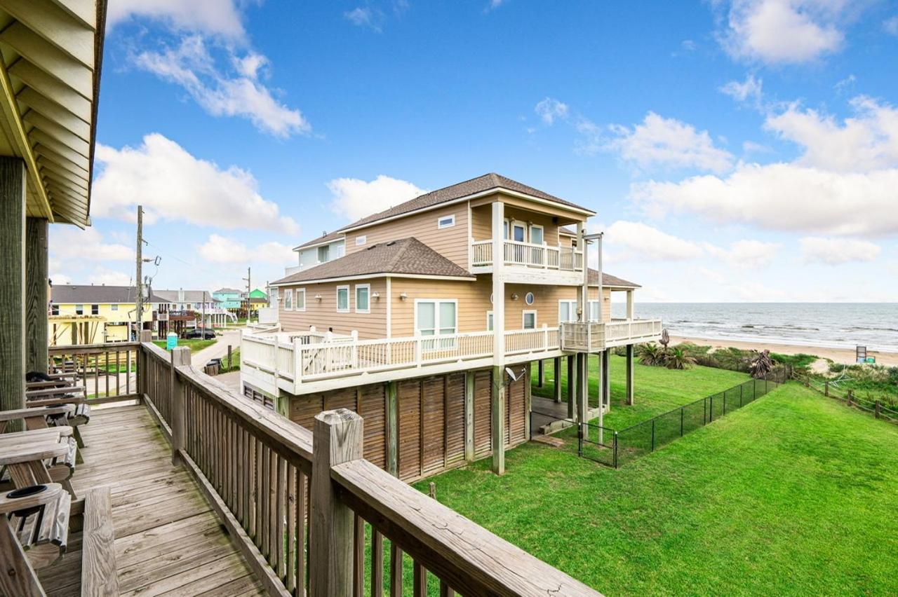 Barefoot Steps To The Beach home view 3