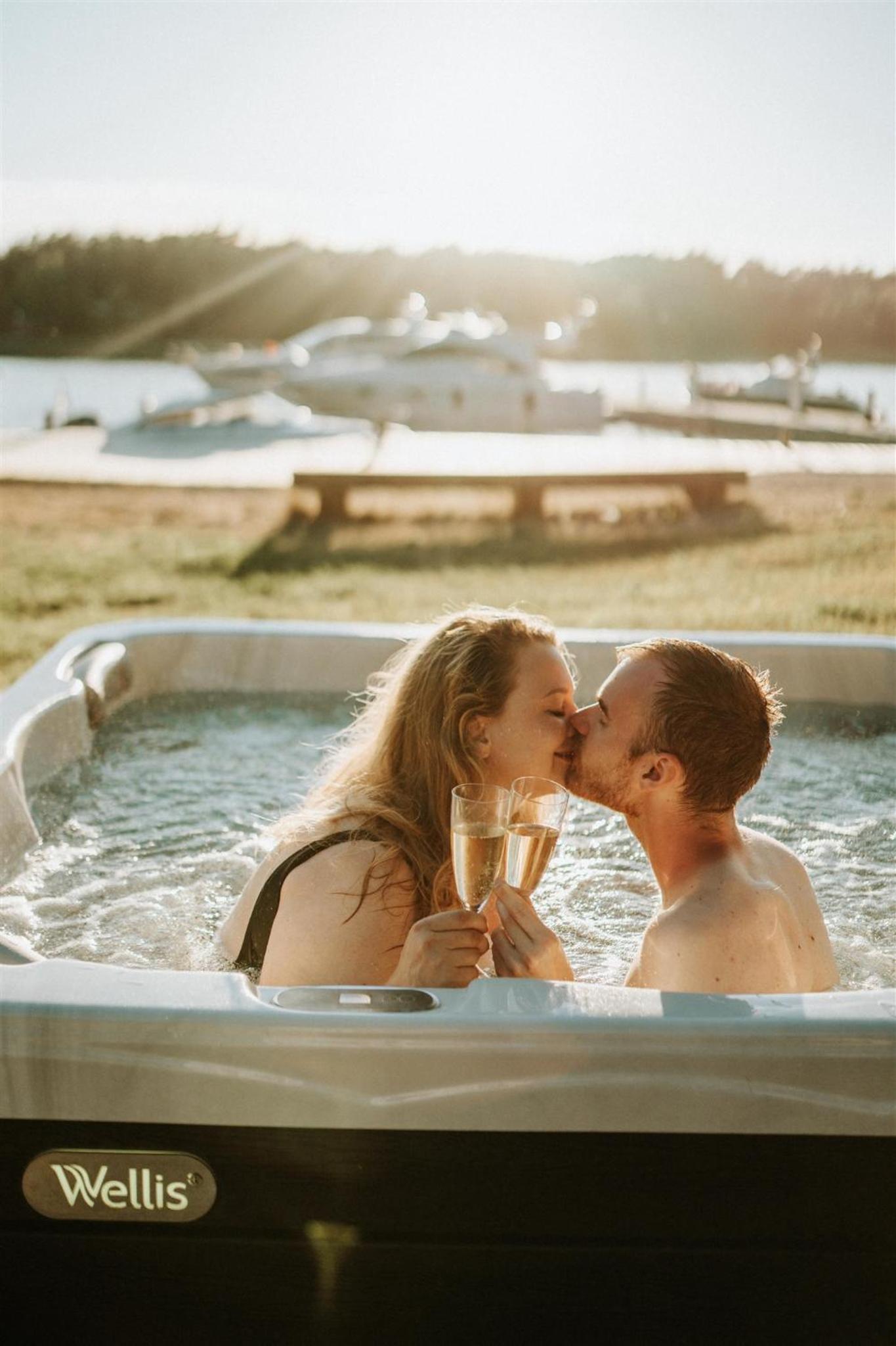 Tackork Gård & Marina