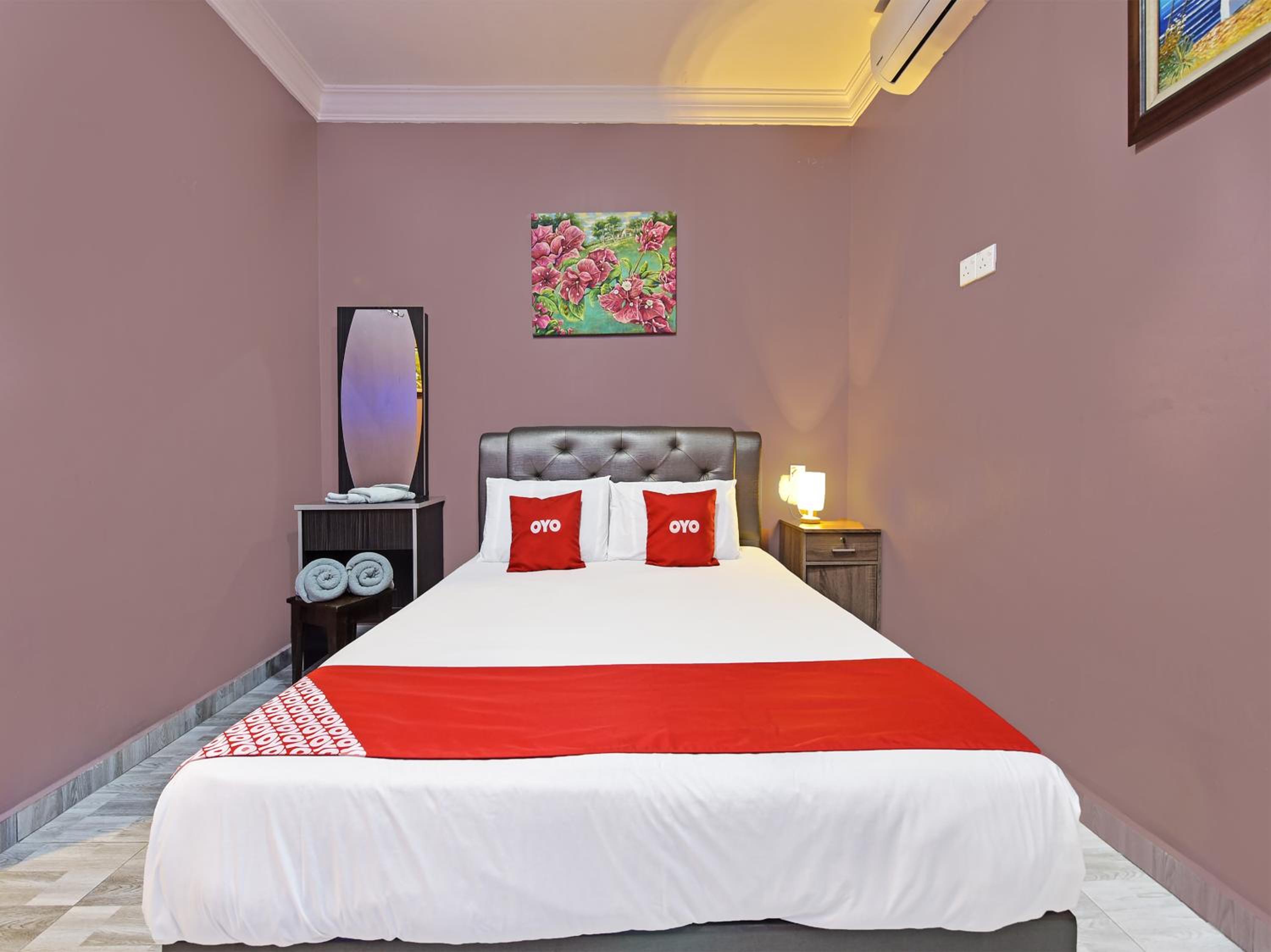 OYO Home 90348 Inspire Rooms photo 7