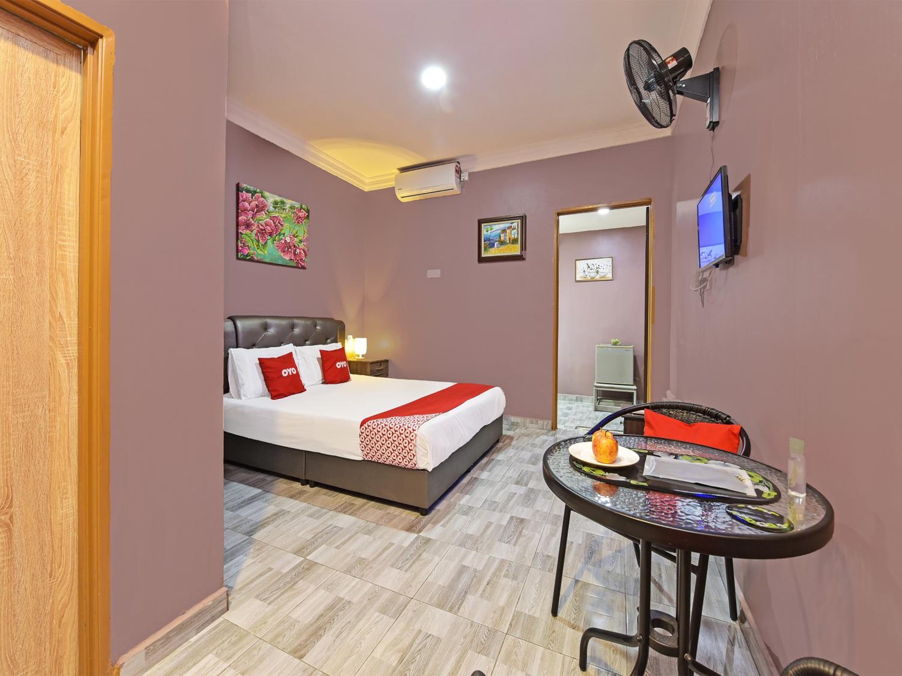 OYO Home 90348 Inspire Rooms photo 2