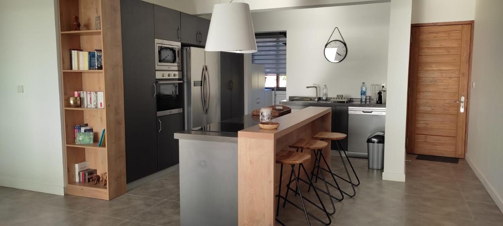 Superbe appartement avec vue mer et montagnes.