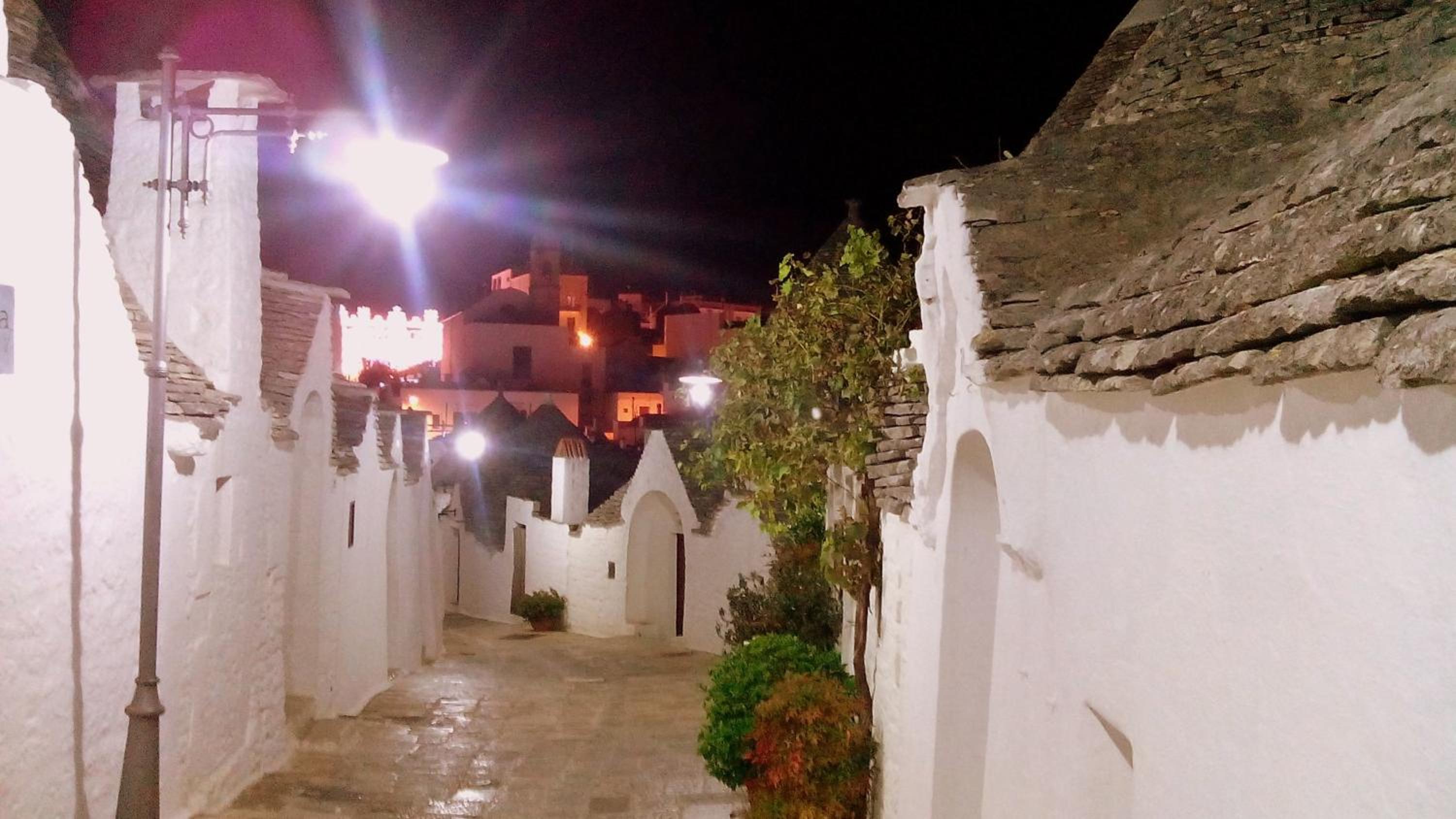 Miratrulli Apartment & Trullo dell'Aia