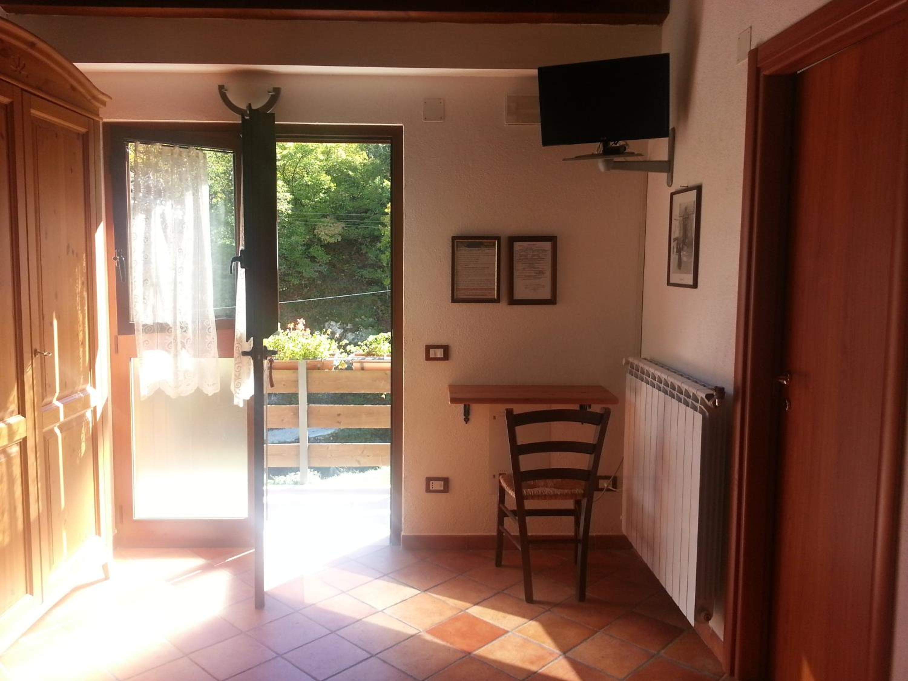 Photo 18