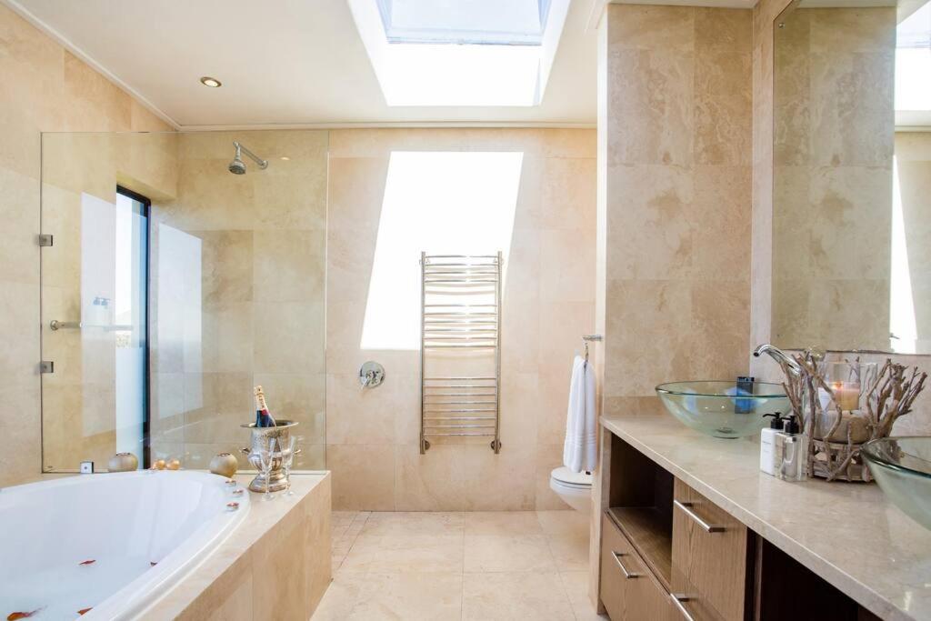 Aqua Terra Boutique Guesthouse - Simon's Town, Cape Town view 5