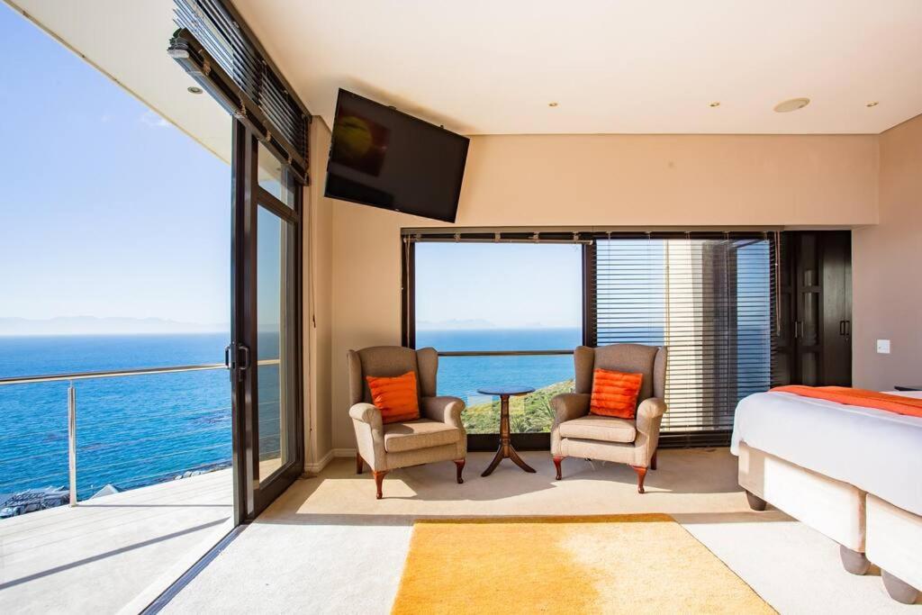 Aqua Terra Boutique Guesthouse - Simon's Town, Cape Town view 3
